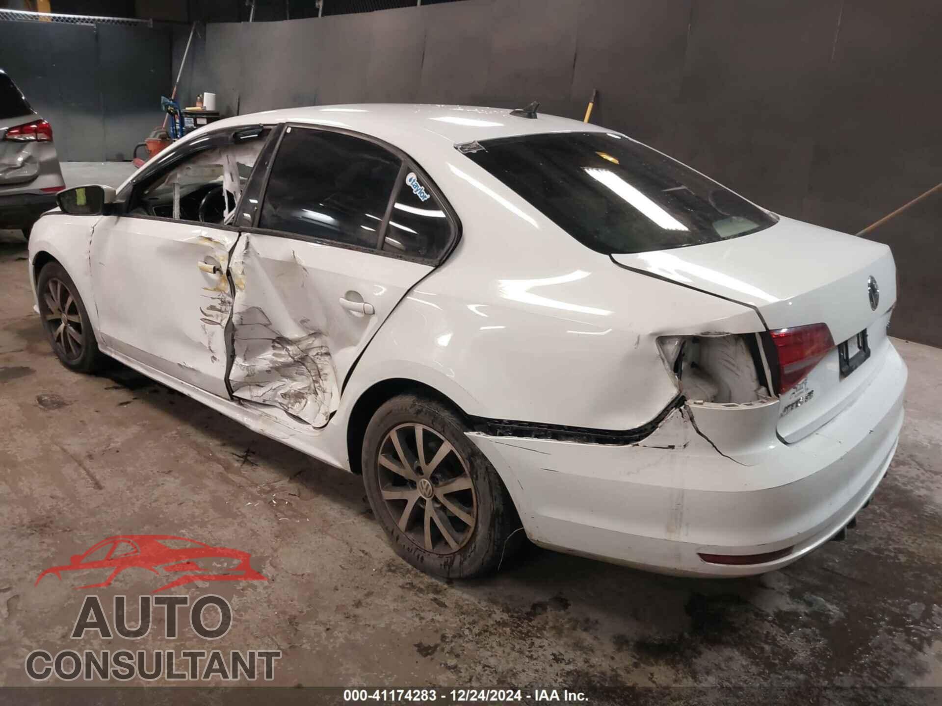 VOLKSWAGEN JETTA 2017 - 3VWDB7AJ0HM266829
