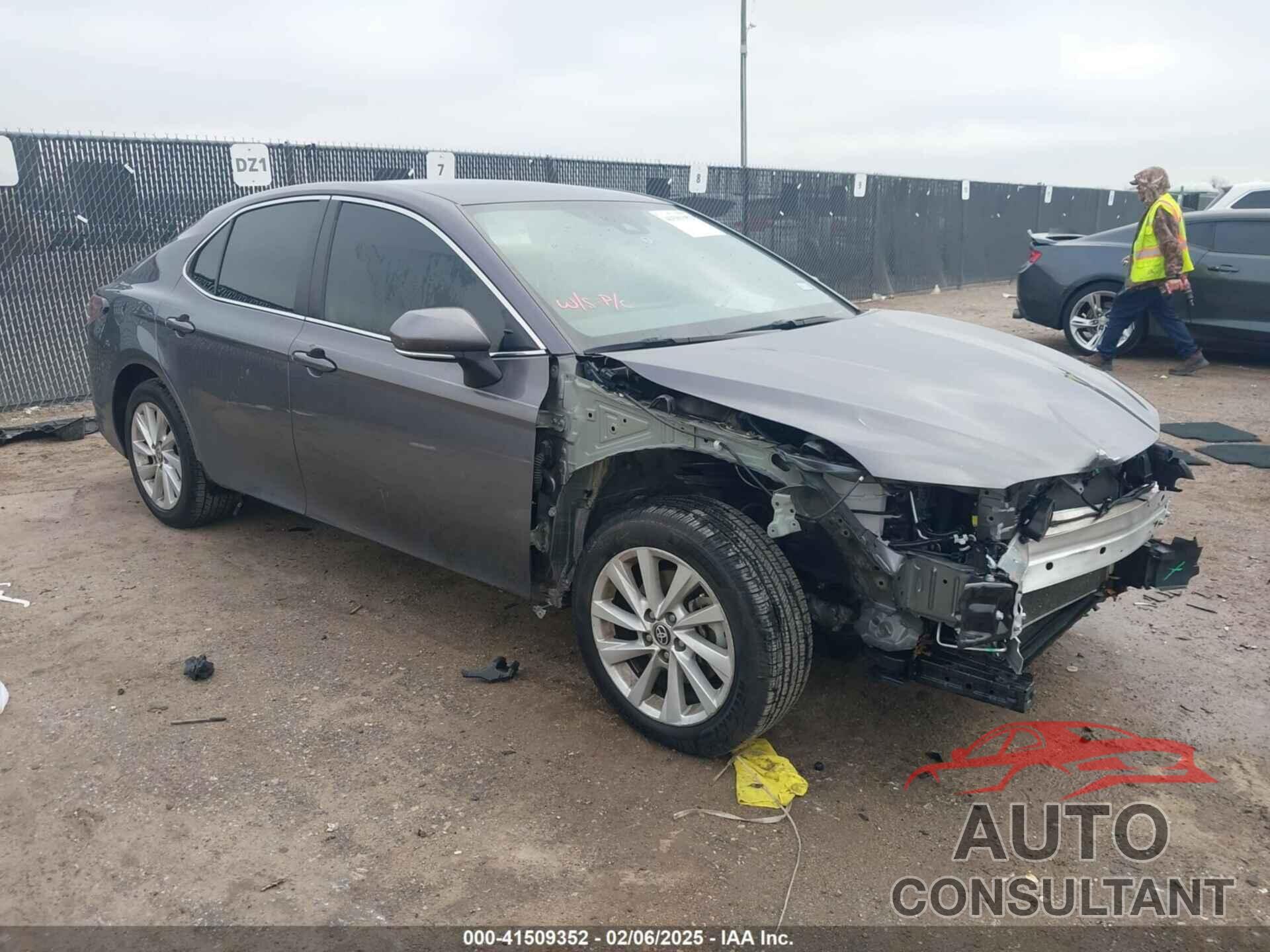TOYOTA CAMRY 2023 - 4T1R11AK6PU737096