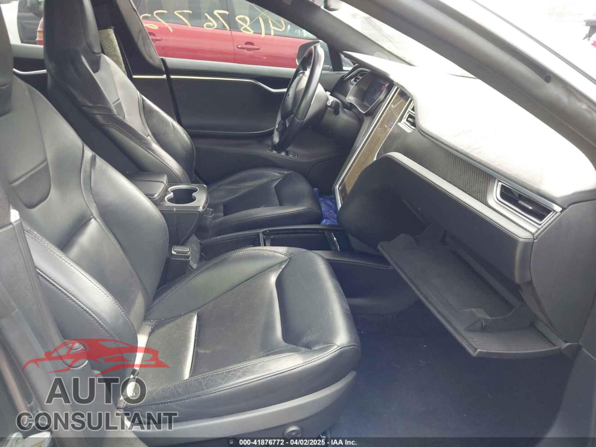 TESLA MODEL S 2015 - 5YJSA1E21FF116775