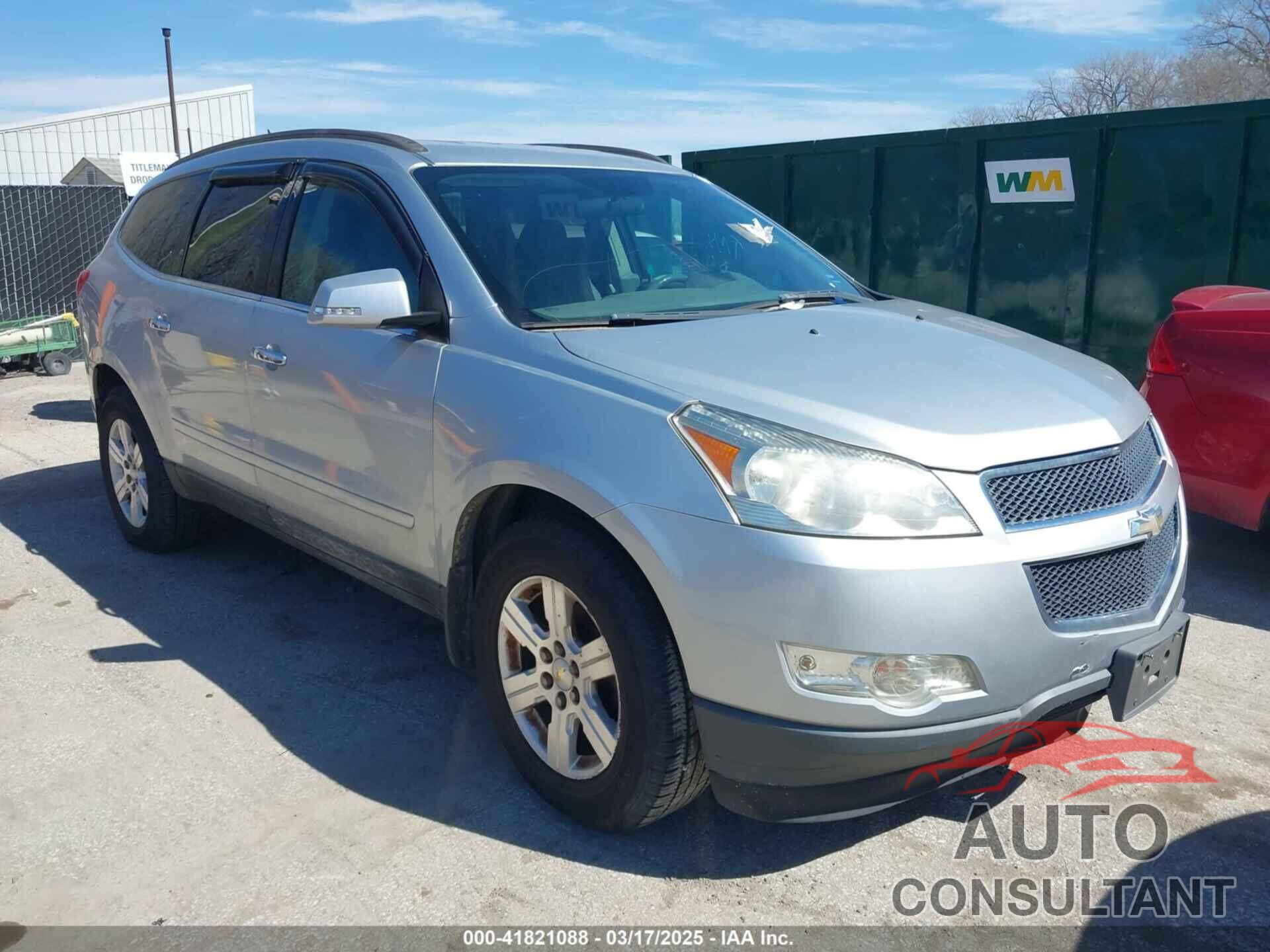 CHEVROLET TRAVERSE 2011 - 1GNKVGED5BJ303570