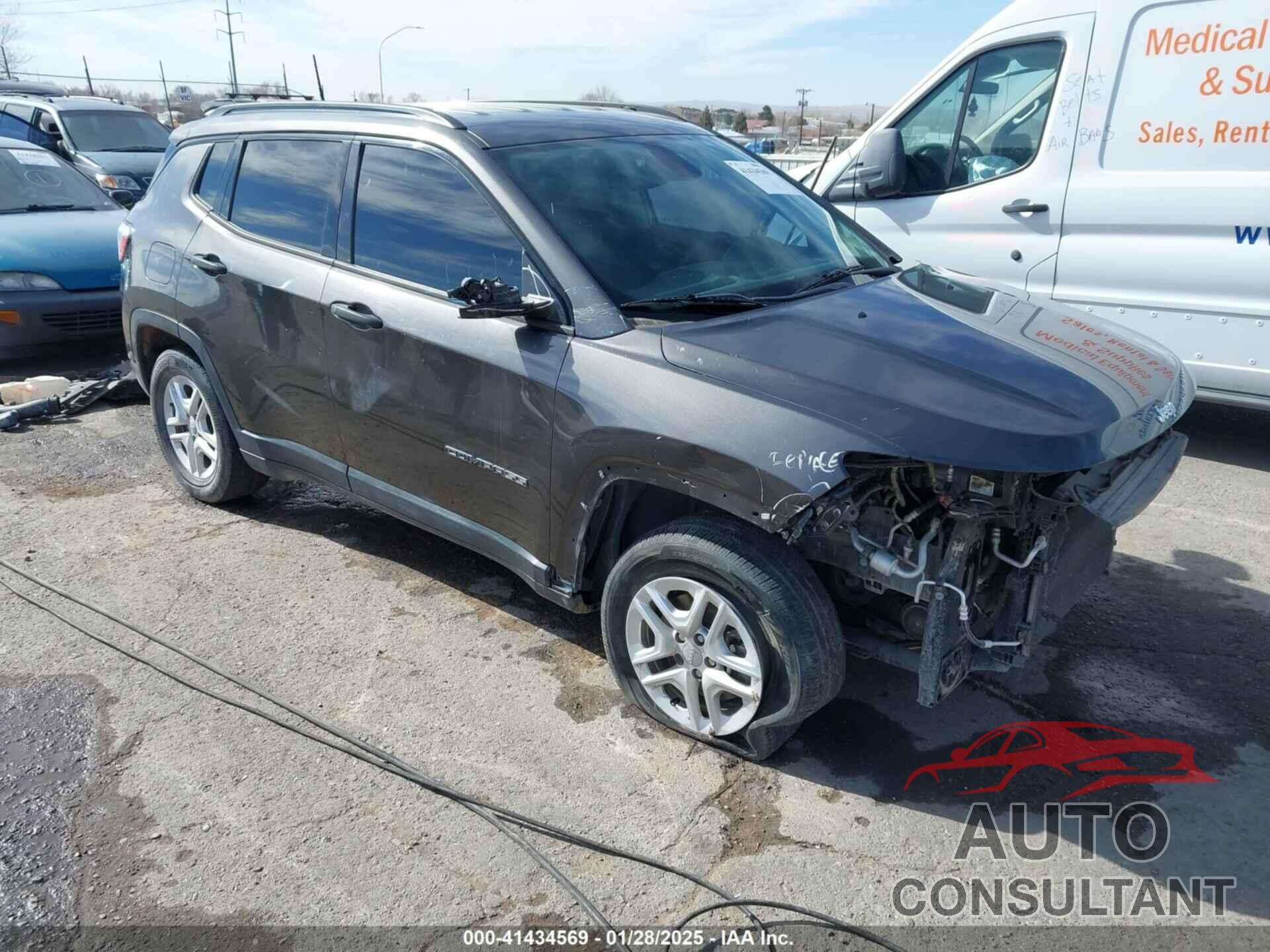 JEEP COMPASS 2018 - 3C4NJCAB5JT213597