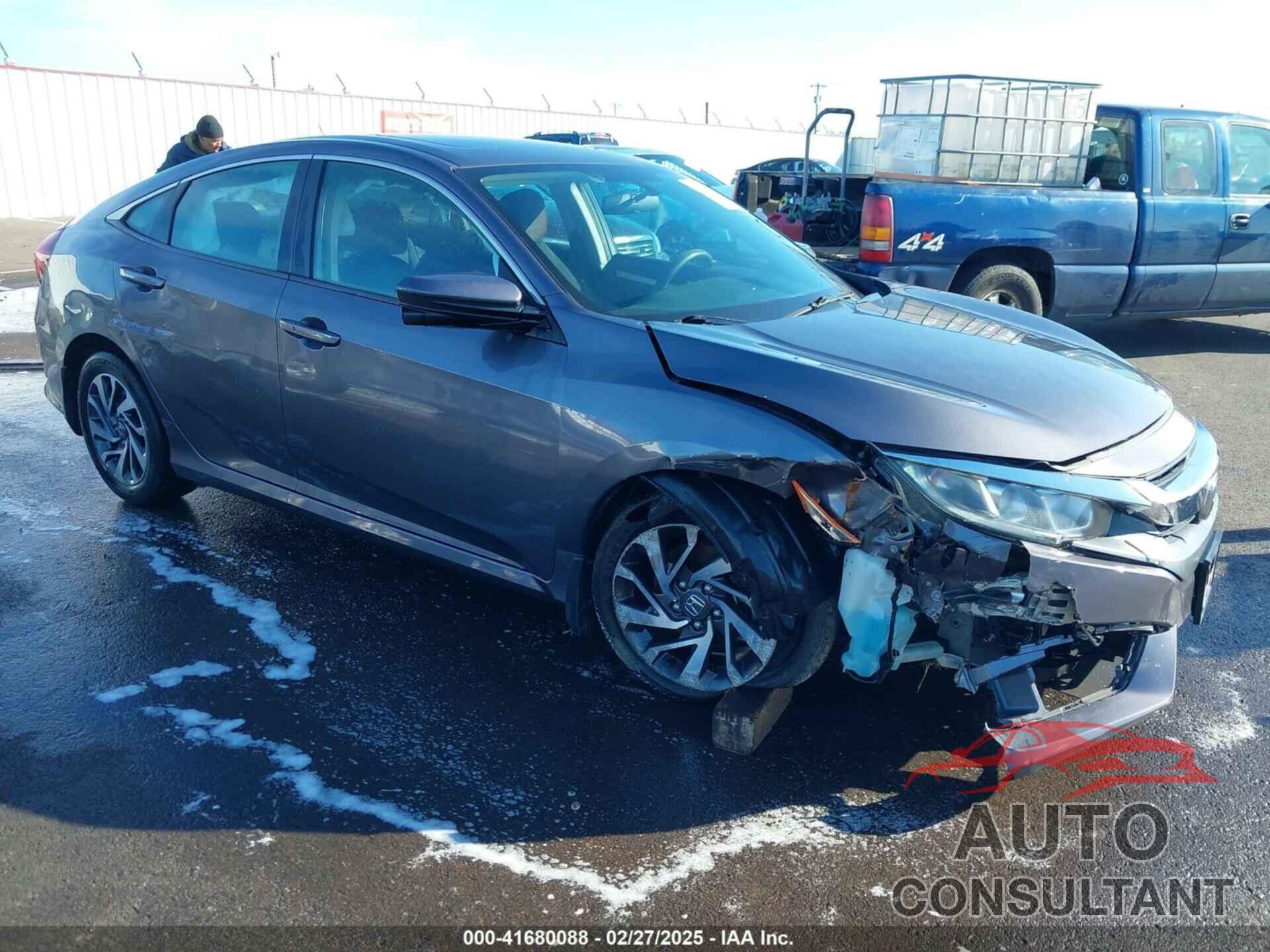 HONDA CIVIC 2018 - 2HGFC2F76JH529923