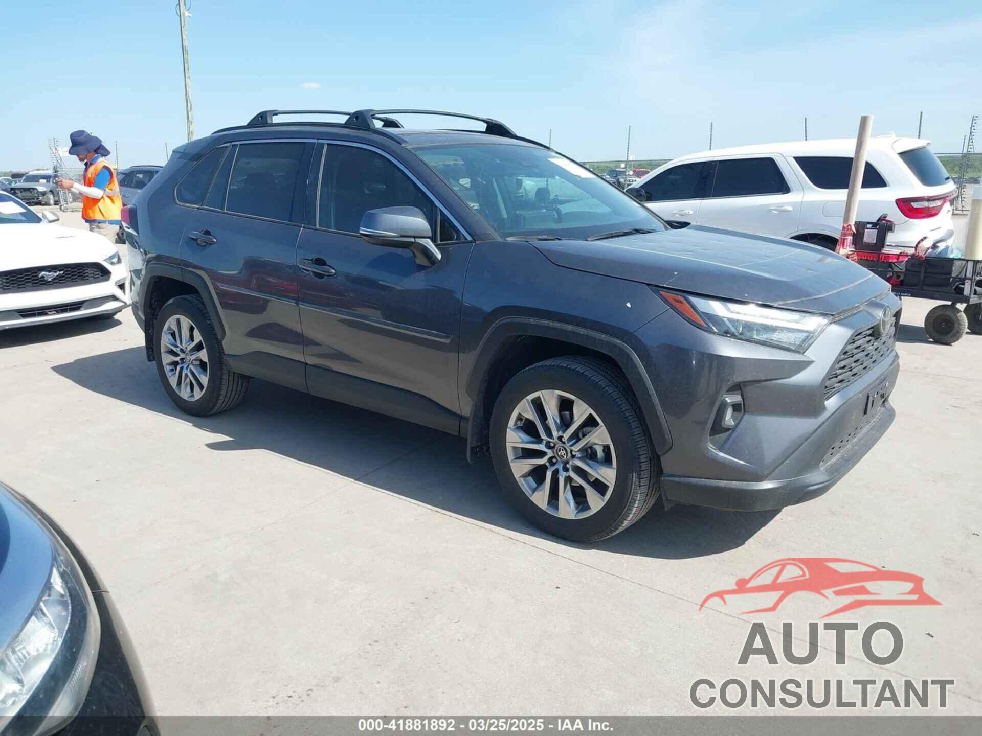 TOYOTA RAV4 2024 - 2T3C1RFV2RC272612