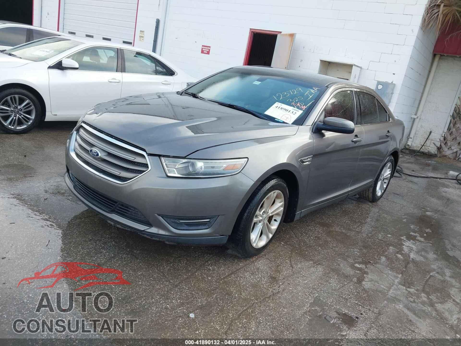 FORD TAURUS 2013 - 1FAHP2E82DG123729