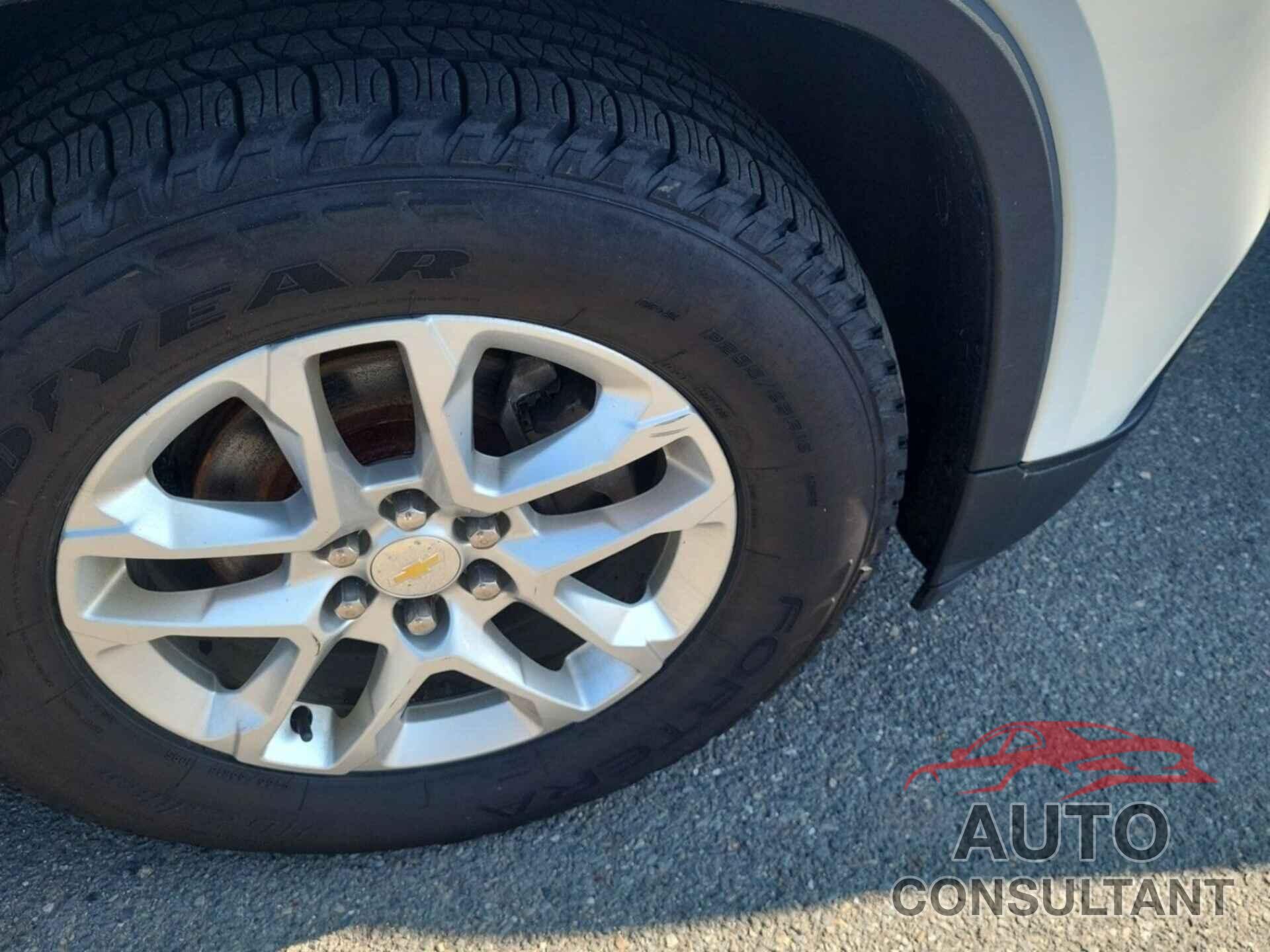 CHEVROLET TRAVERSE 2018 - 1GNEVFKW8JJ222297