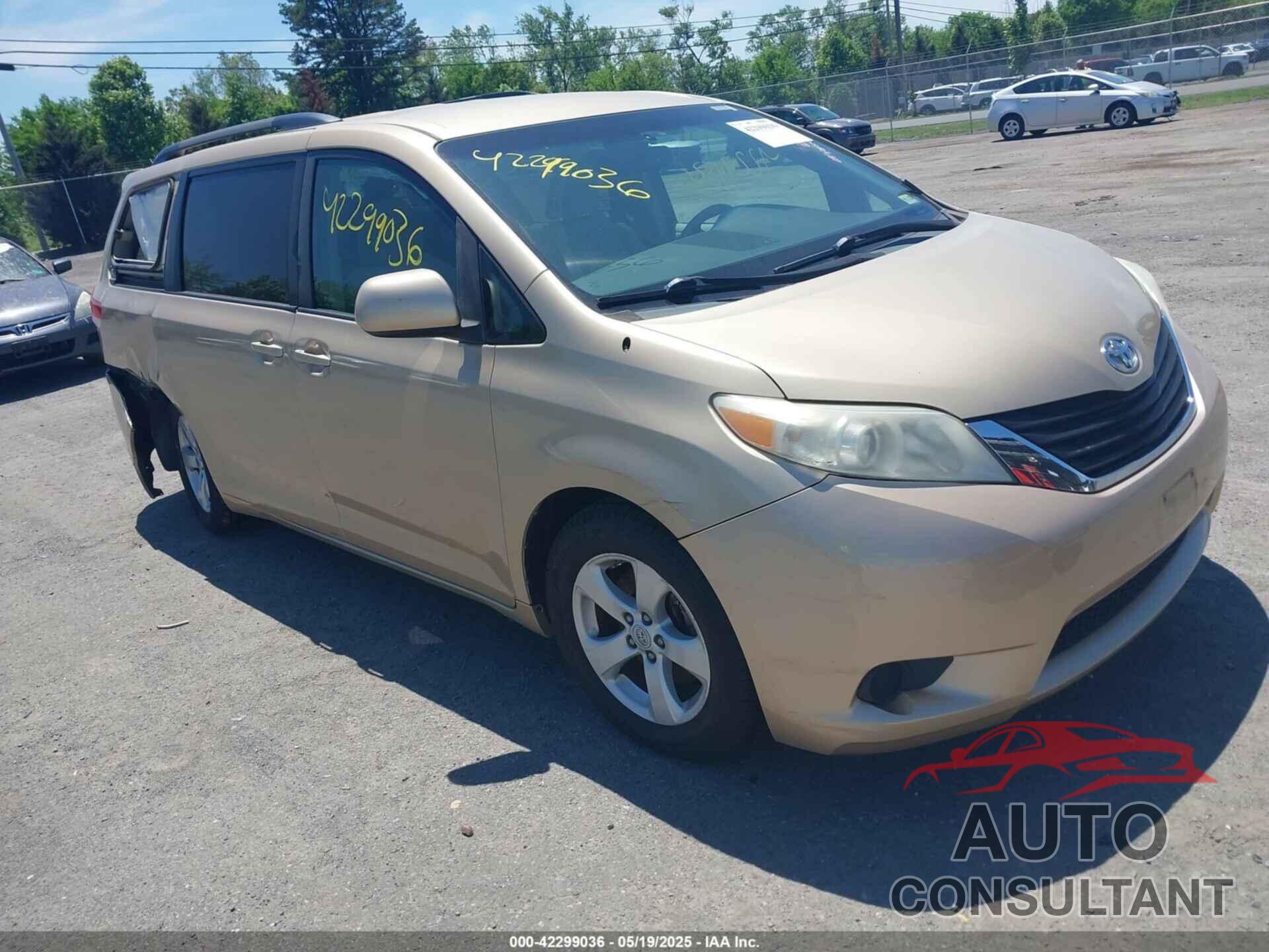 TOYOTA SIENNA 2011 - 5TDKK3DC8BS021610