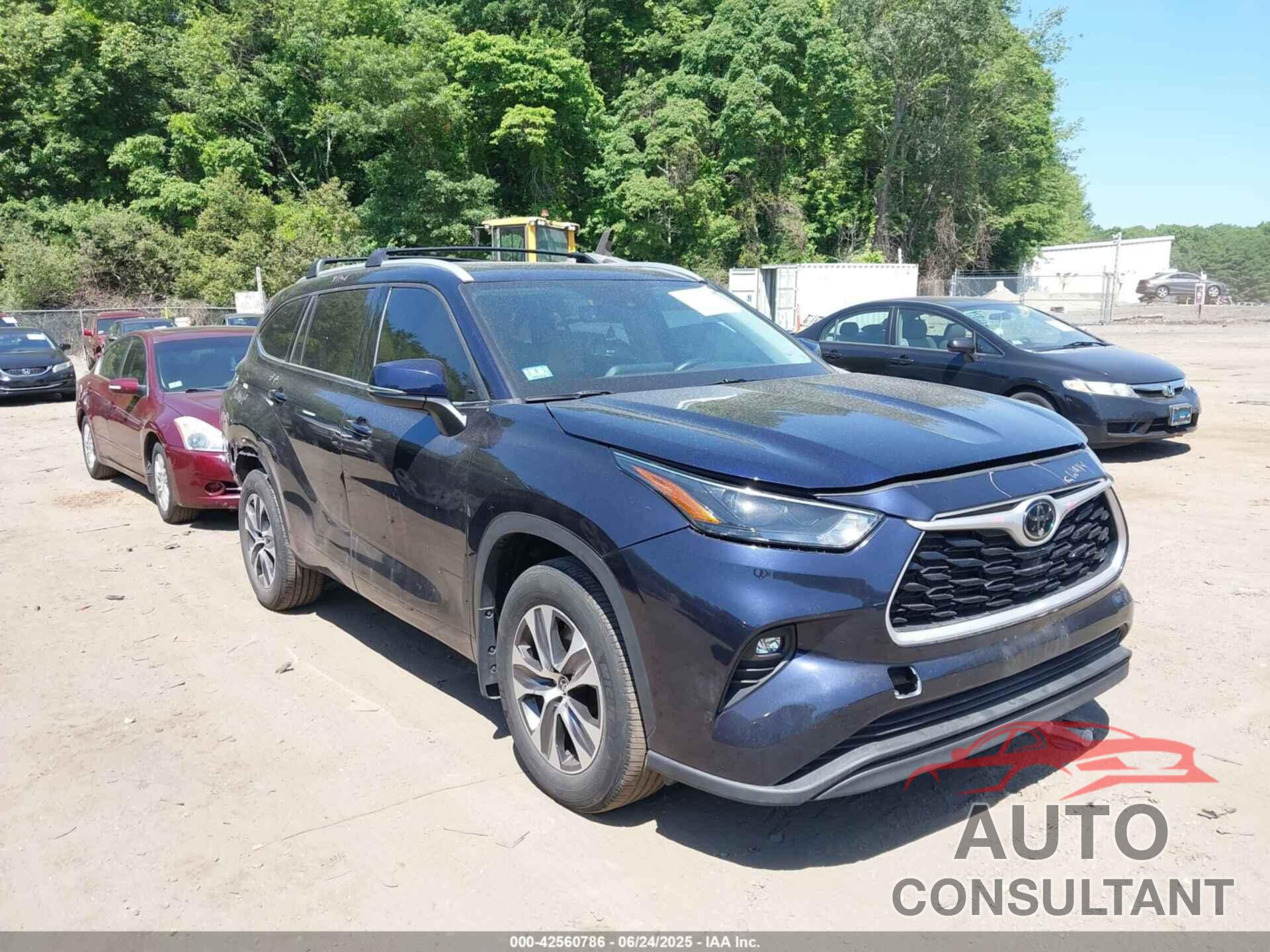 TOYOTA HIGHLANDER 2022 - 5TDHZRBH2NS597527