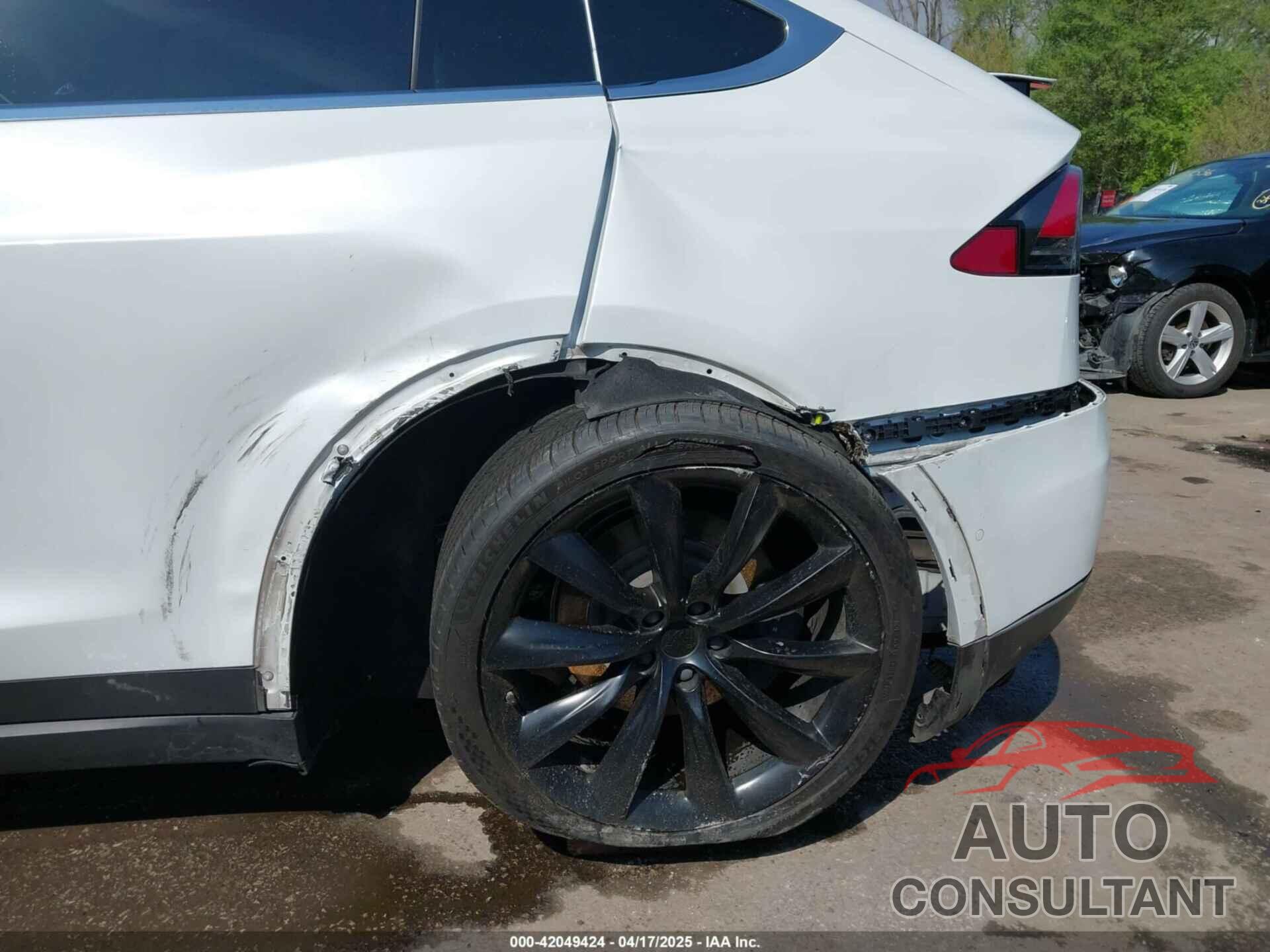 TESLA MODEL X 2019 - 5YJXCBE27KF150381