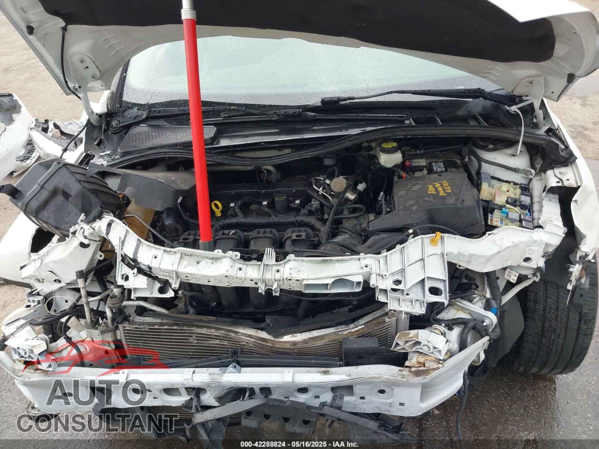 FORD FOCUS 2017 - 1FADP3K28HL267304
