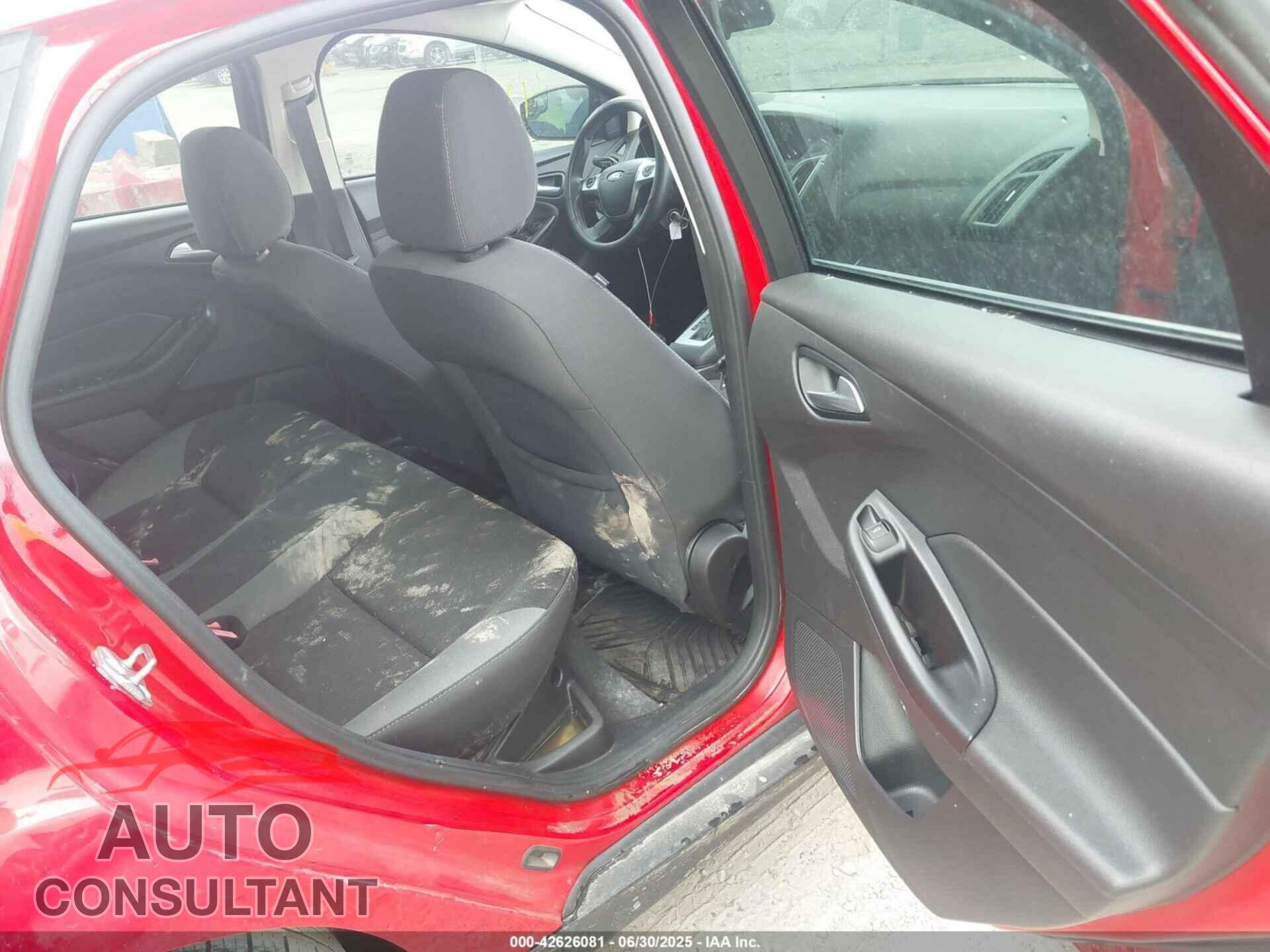 FORD FOCUS 2014 - 1FADP3F22EL347350