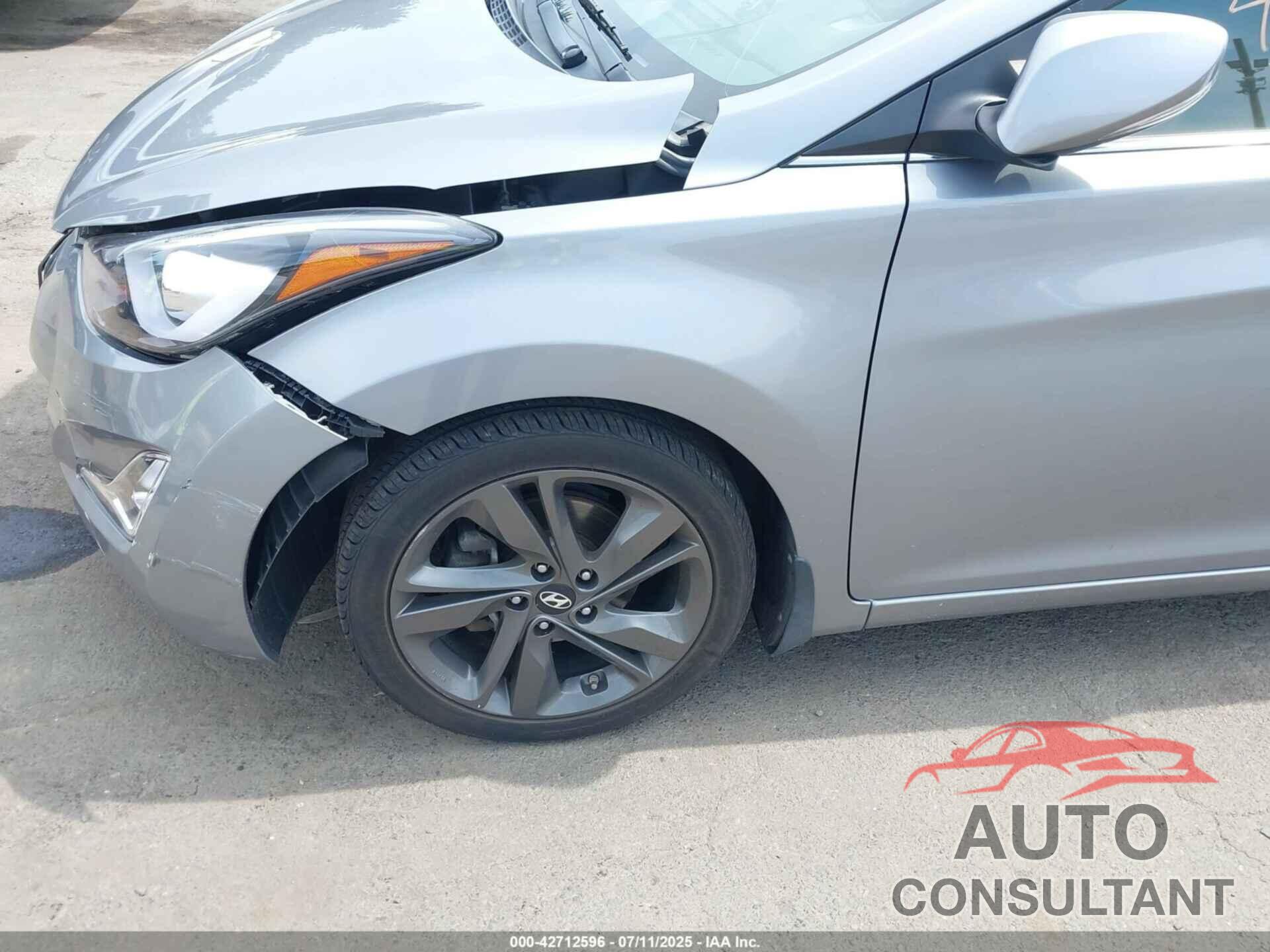 HYUNDAI ELANTRA 2015 - KMHDH4AE0FU301456