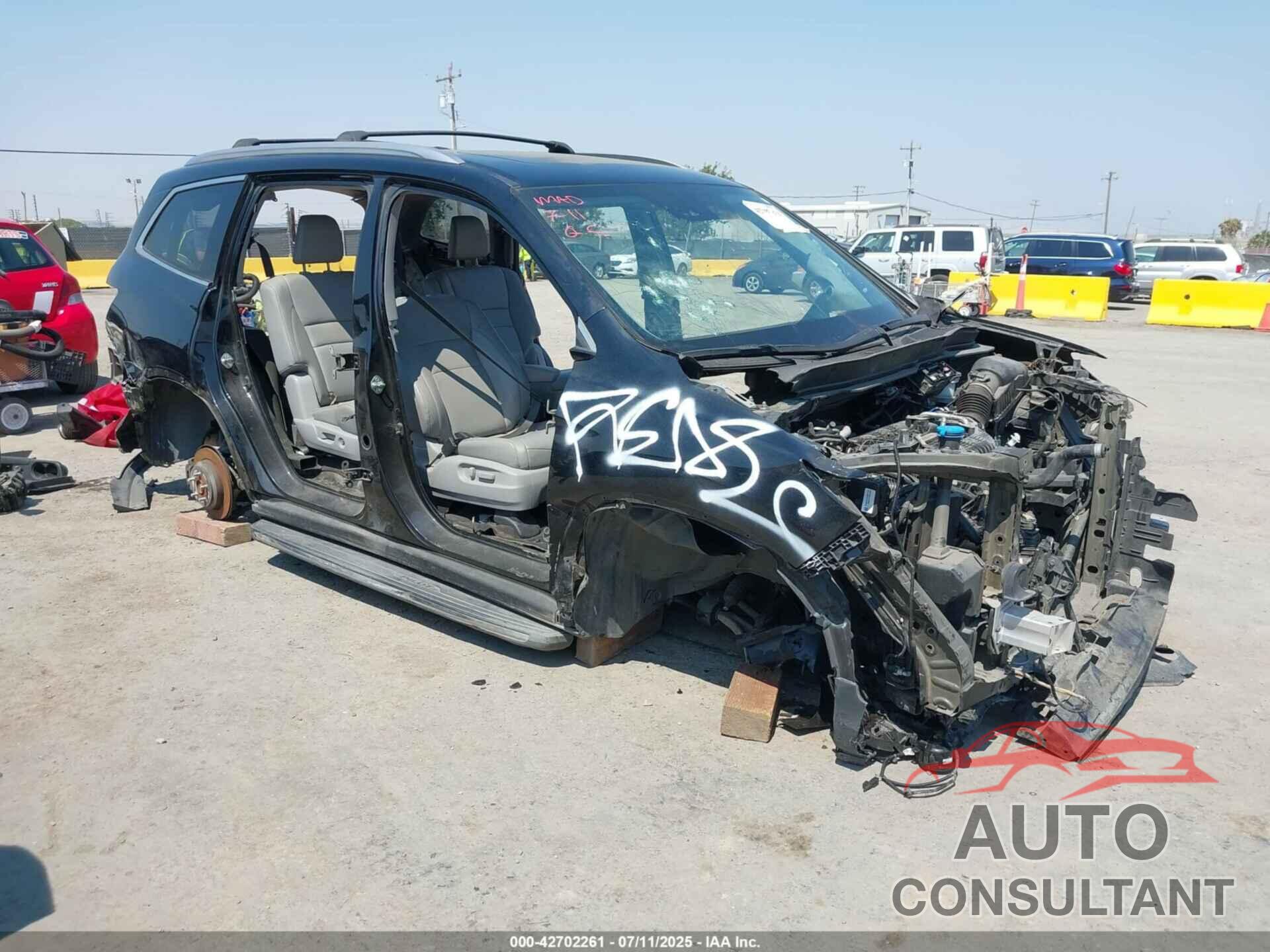 HONDA PILOT 2017 - 5FNYF6H03HB027800