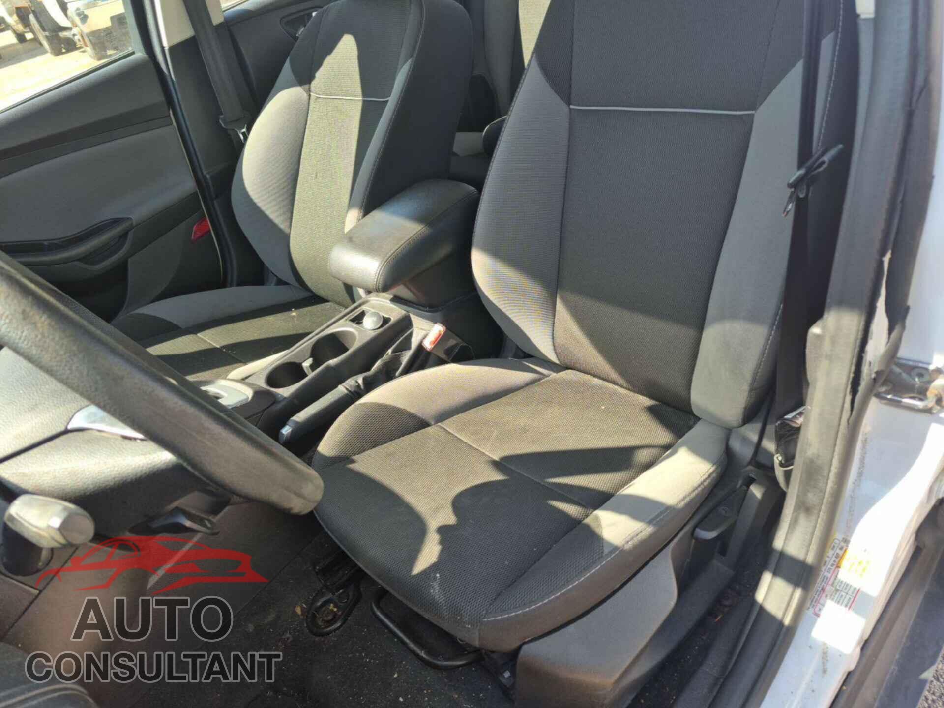 FORD FOCUS 2013 - 1FADP3F20DL312319