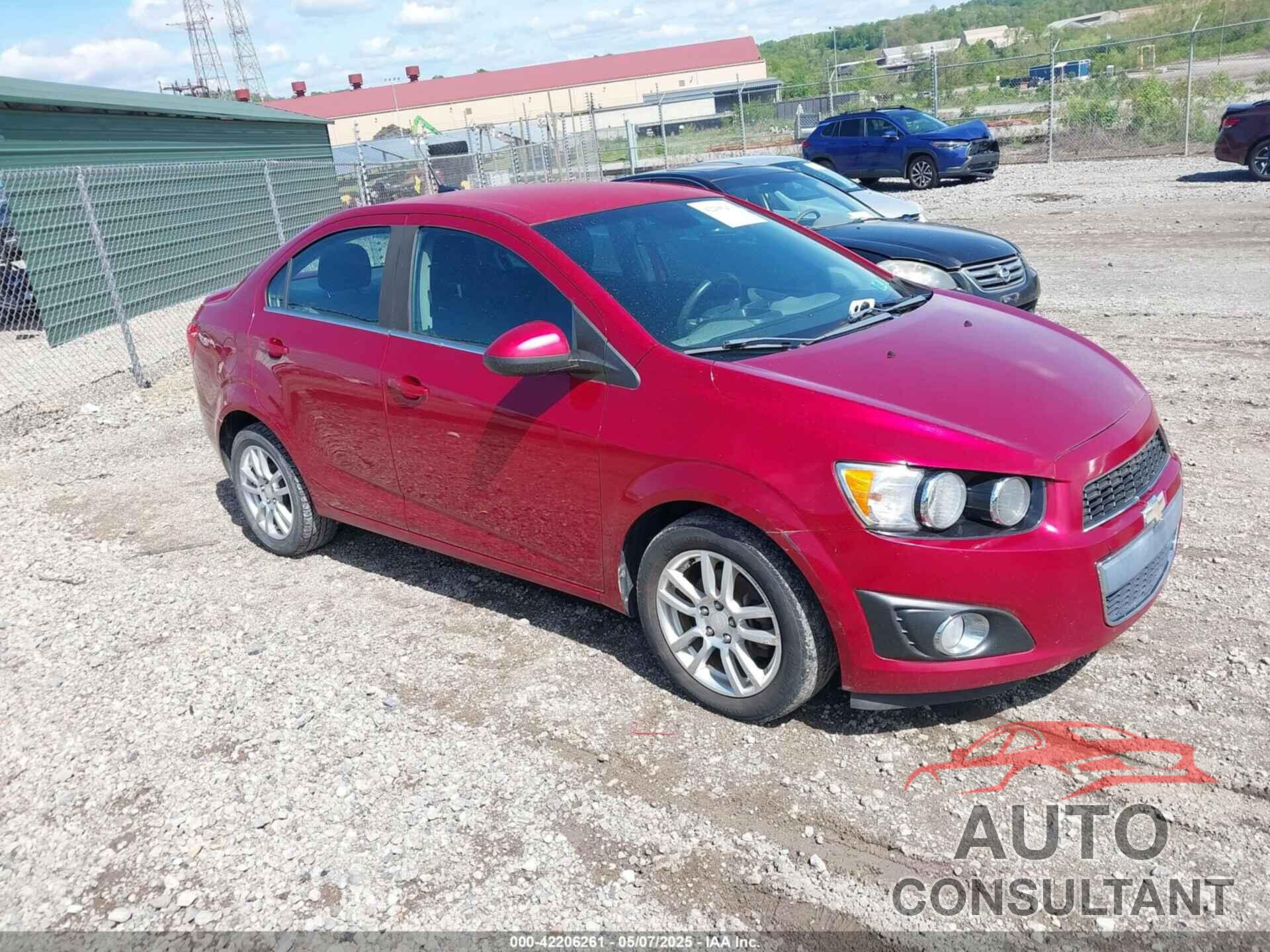 CHEVROLET SONIC 2013 - 1G1JC5SG9D4167189