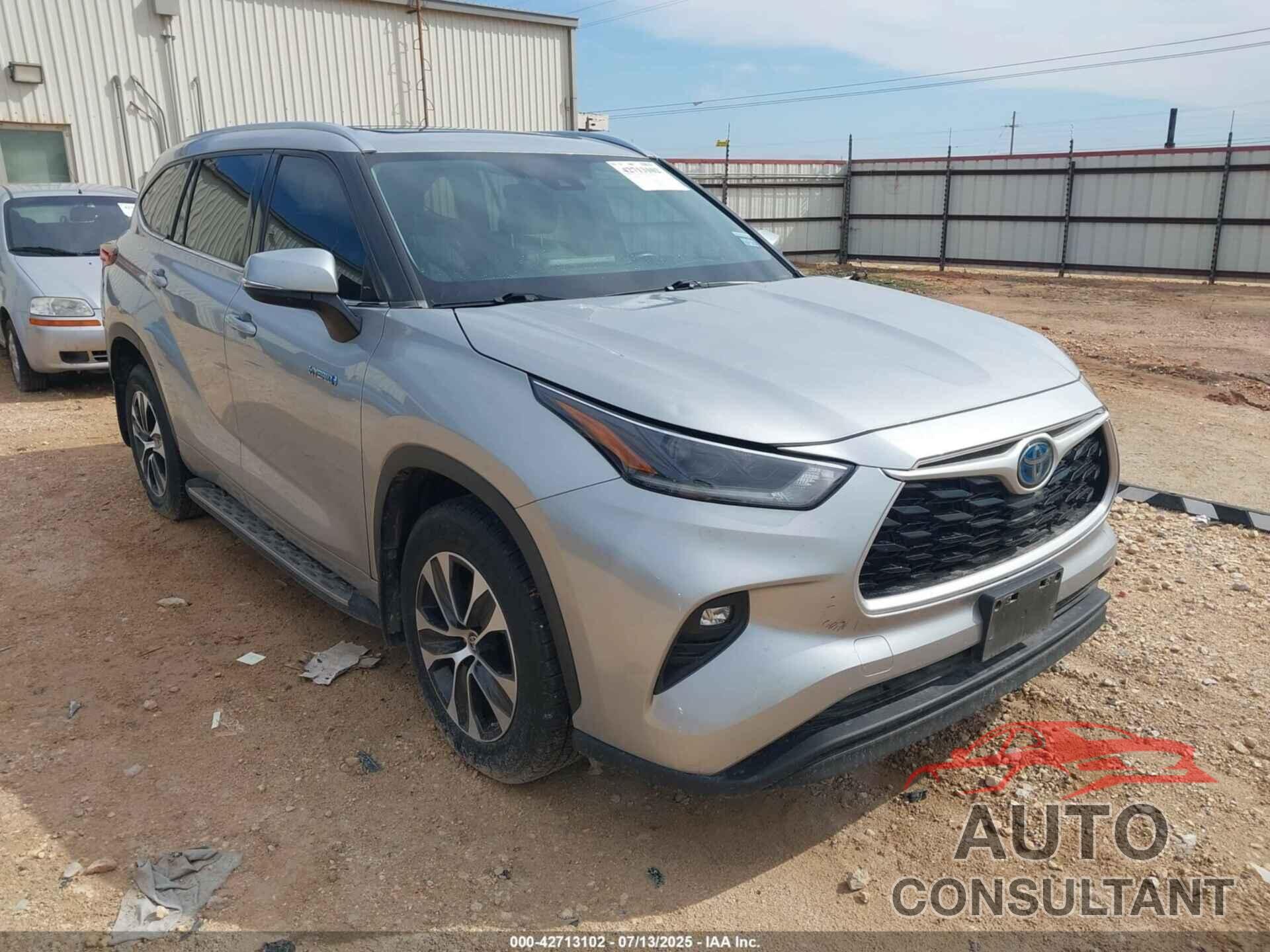 TOYOTA HIGHLANDER 2021 - 5TDGARAH0MS010163