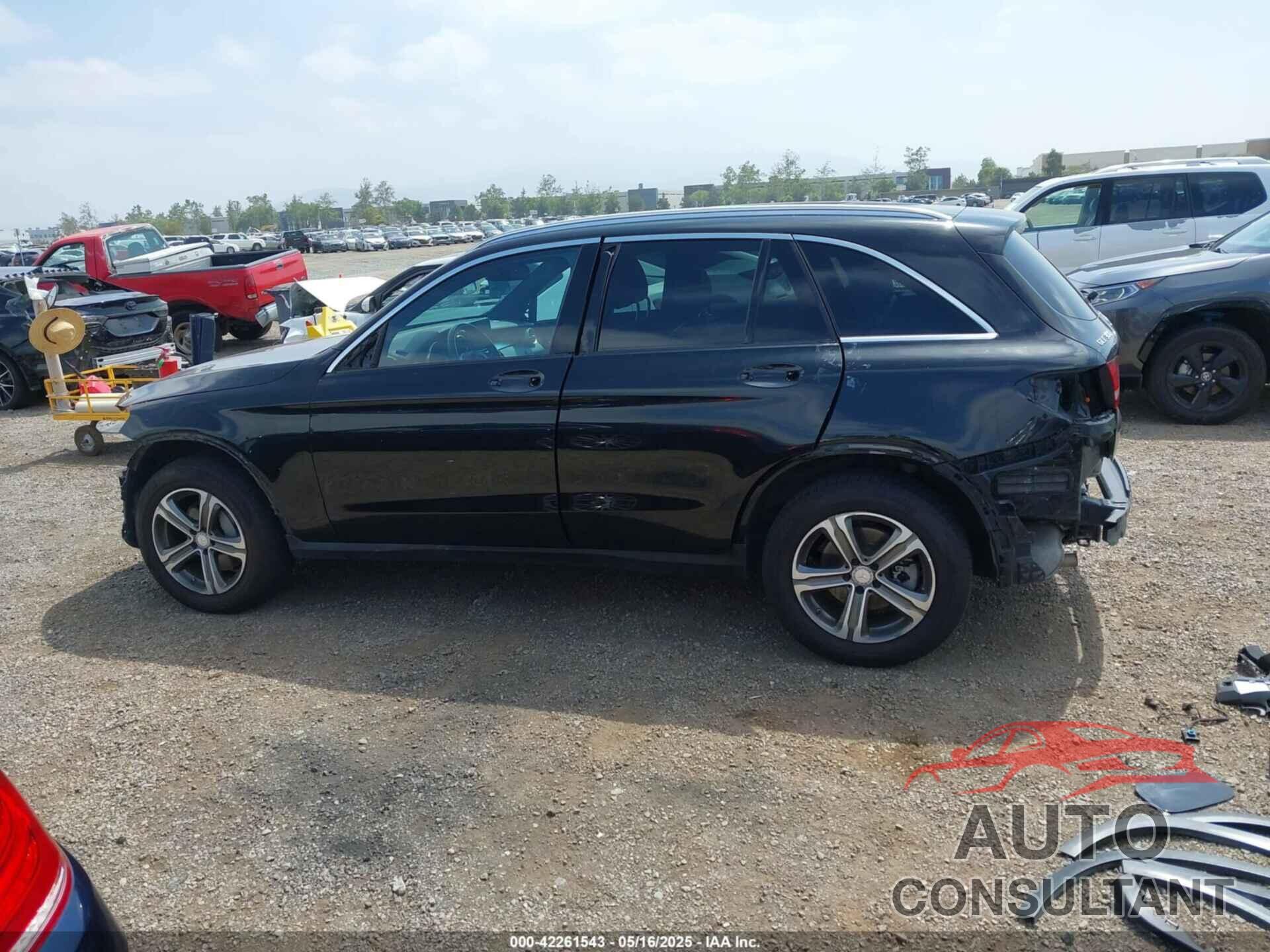 MERCEDES-BENZ GLC 300 2016 - WDC0G4KB6GF087180