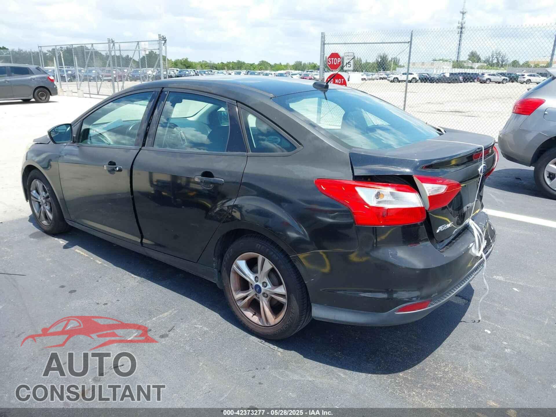 FORD FOCUS 2014 - 1FADP3F2XEL321742