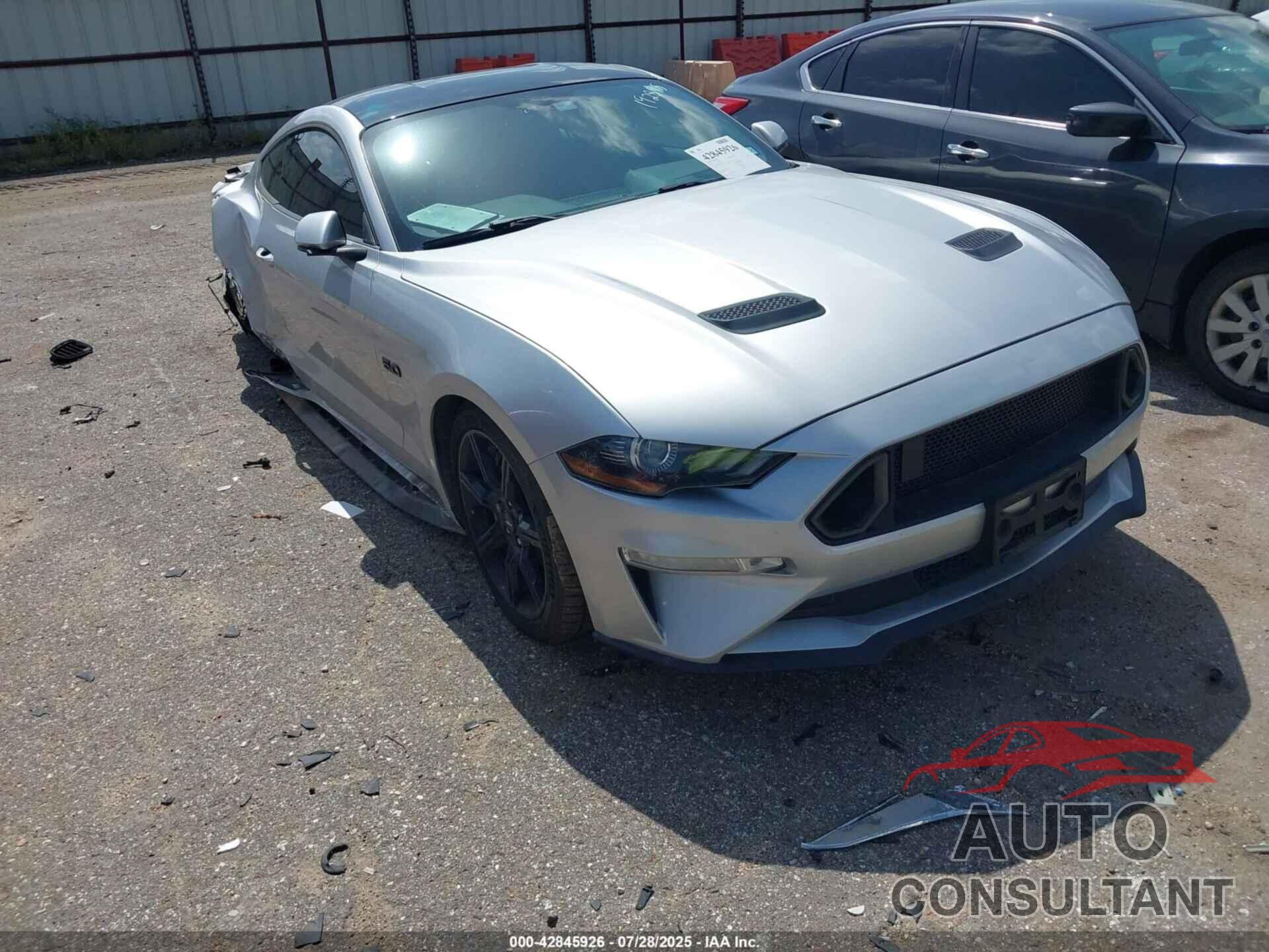 FORD MUSTANG 2019 - 1FA6P8CF8K5181039