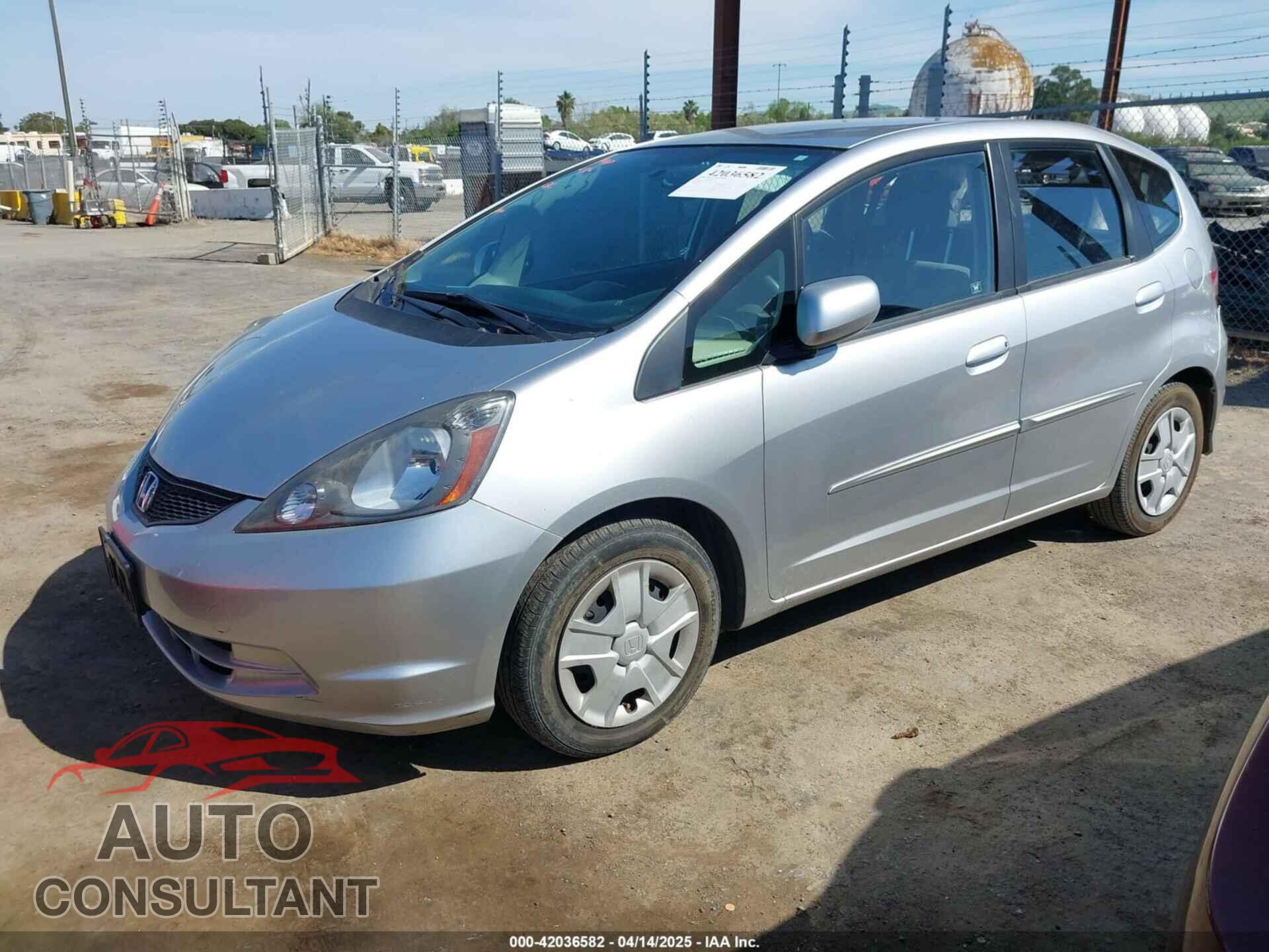 HONDA FIT 2013 - JHMGE8H31DC042192