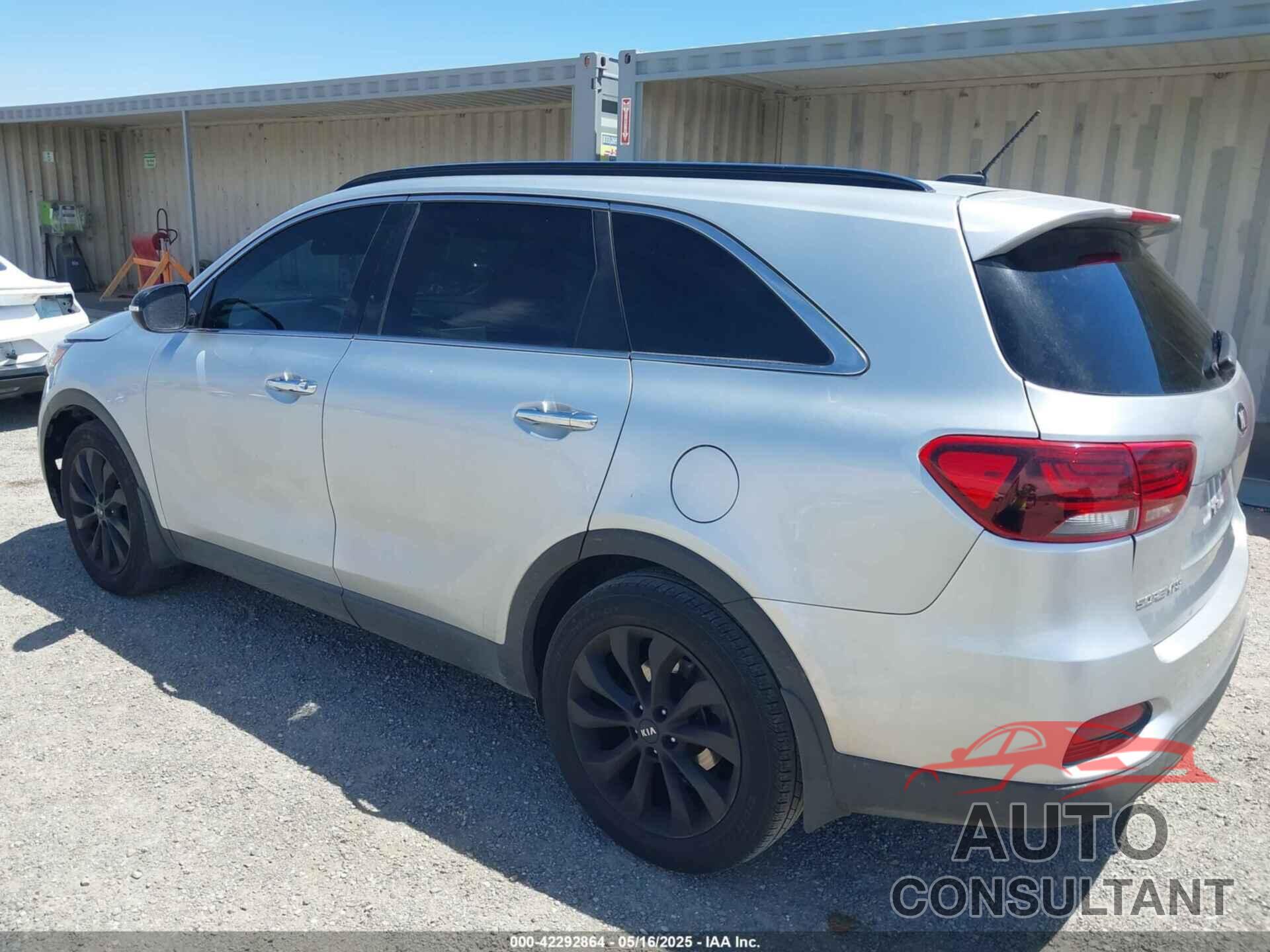 KIA SORENTO 2019 - 5XYPG4A51KG596857