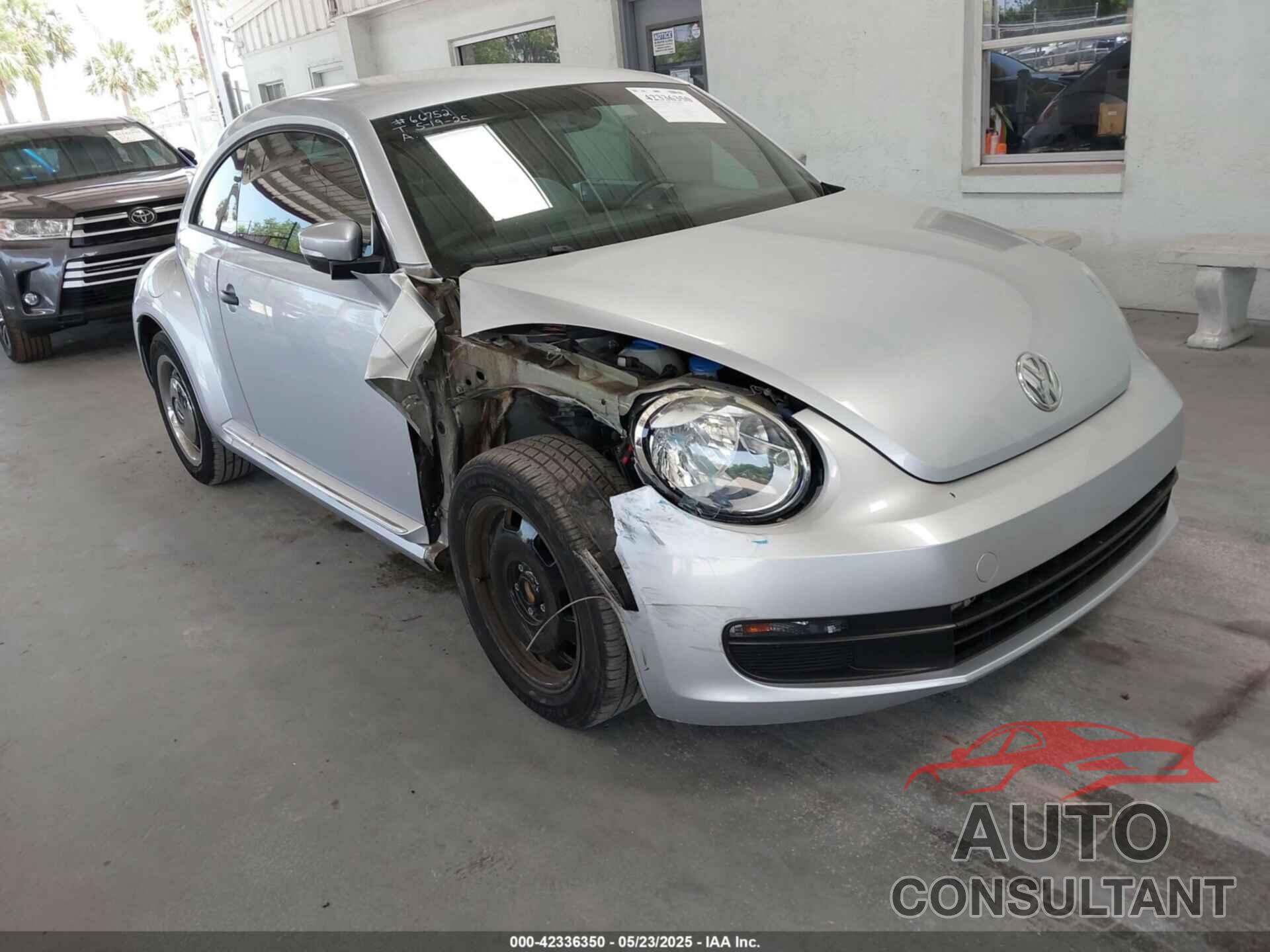 VOLKSWAGEN BEETLE 2015 - 3VWF17AT3FM654647