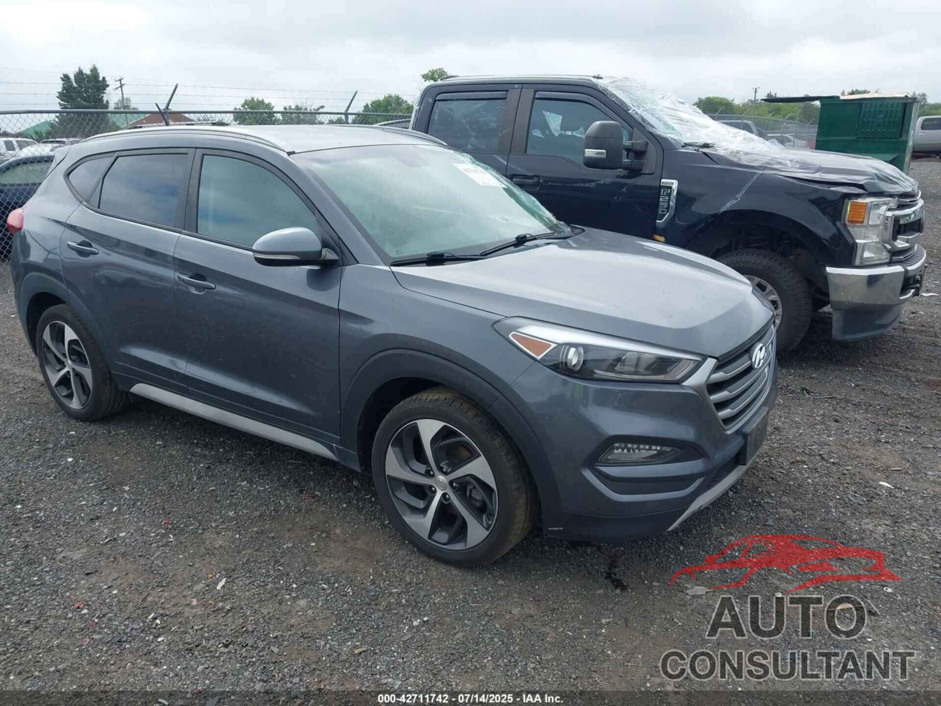 HYUNDAI TUCSON 2017 - KM8J33A20HU526223