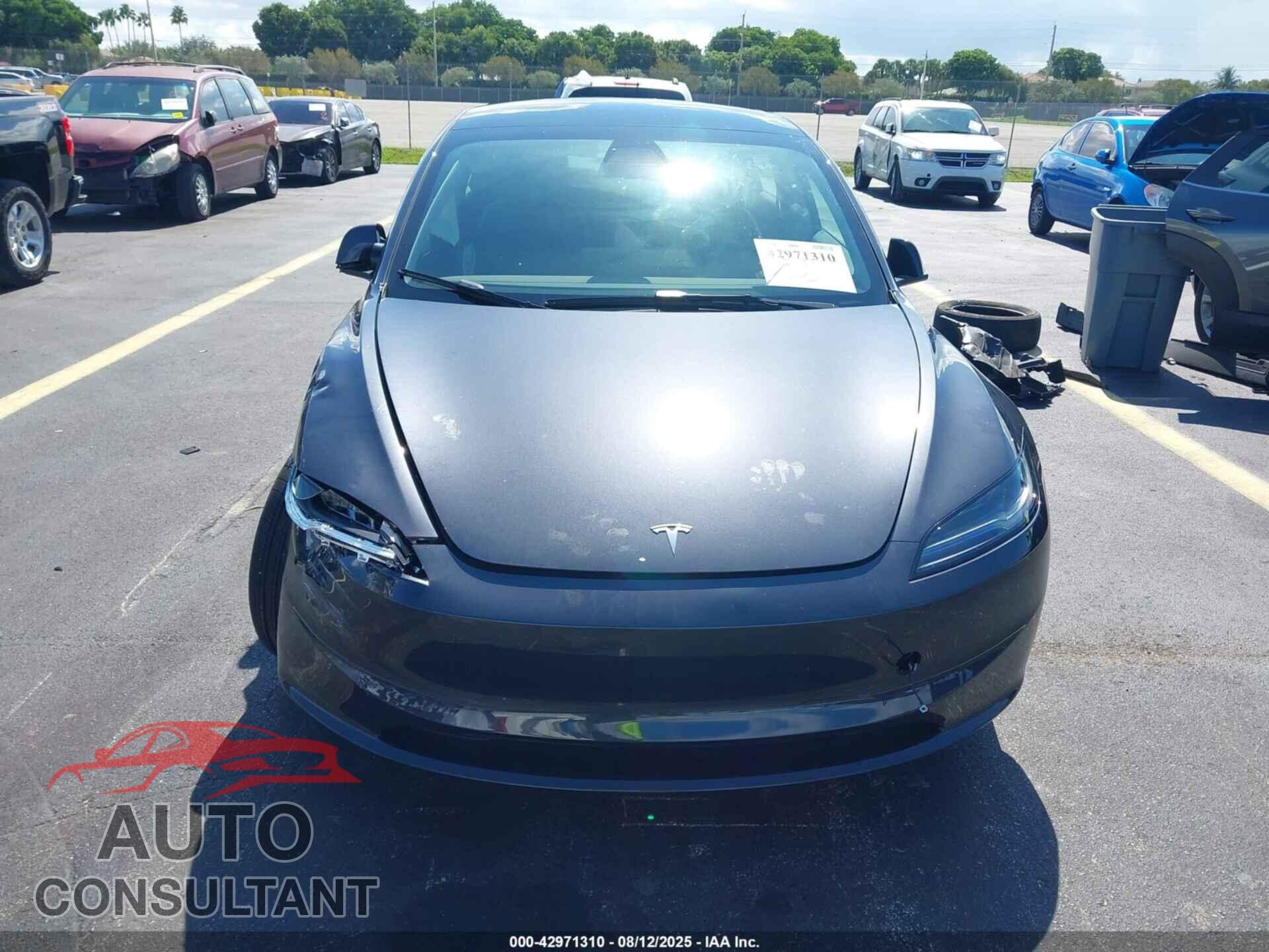 TESLA MODEL 3 2025 - 5YJ3E1EA5SF007357