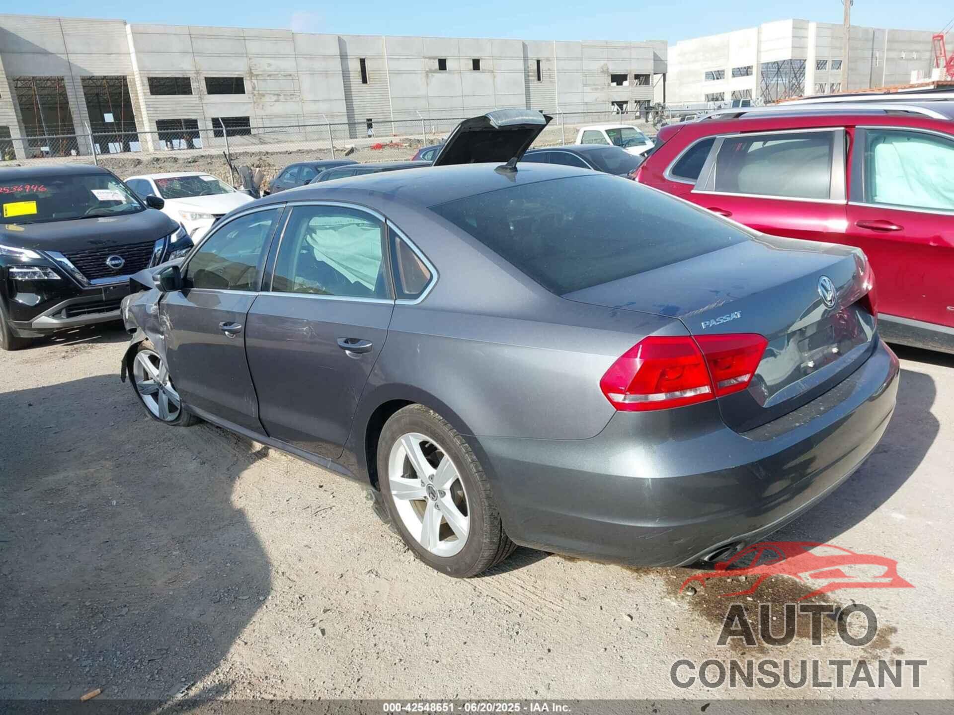 VOLKSWAGEN PASSAT 2014 - 1VWAS7A37EC044810