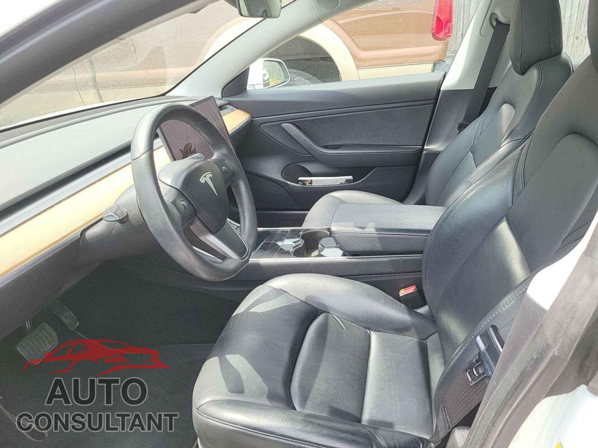 TESLA MODEL 3 2020 - 5YJ3E1EB3LF636884