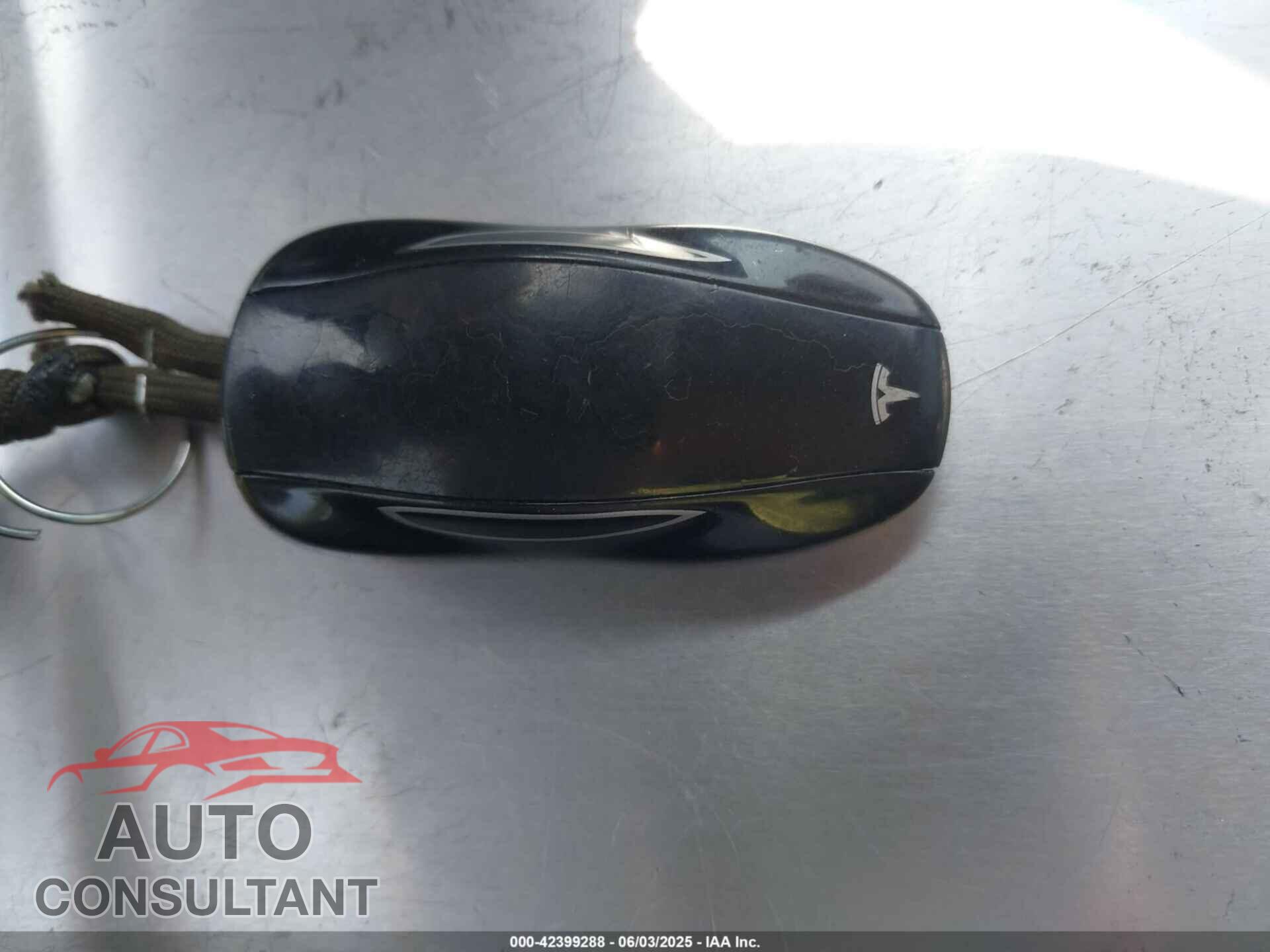 TESLA MODEL S 2014 - 5YJSA1H17EFP65983