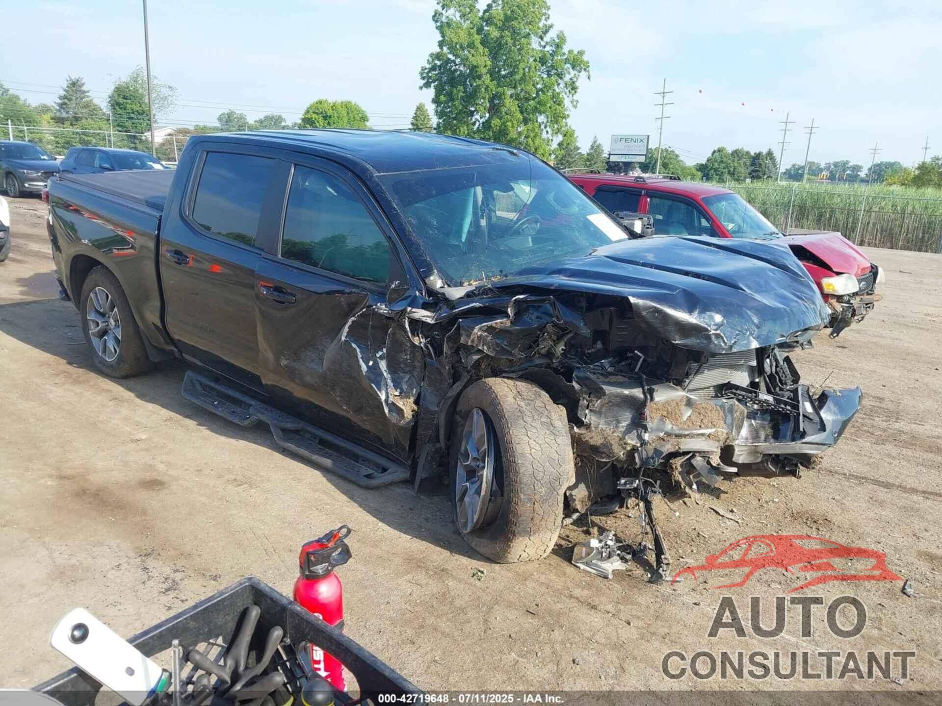 CHEVROLET SILVERADO LTD 2022 - 1GCUYEELXNZ222655