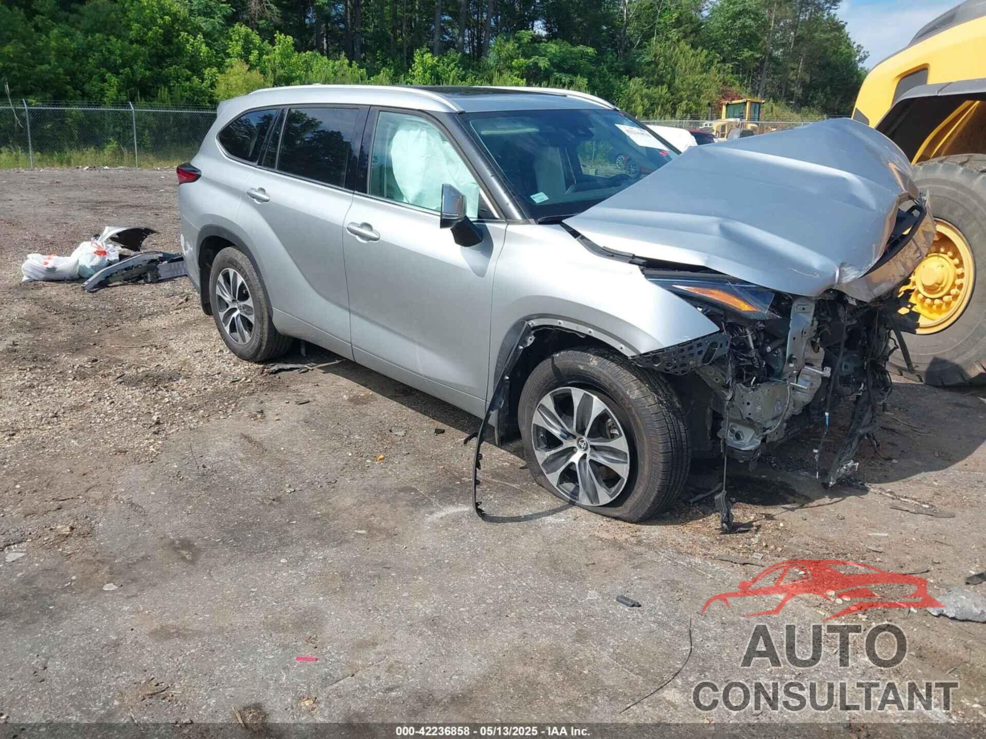 TOYOTA HIGHLANDER 2022 - 5TDGZRAH6NS092054
