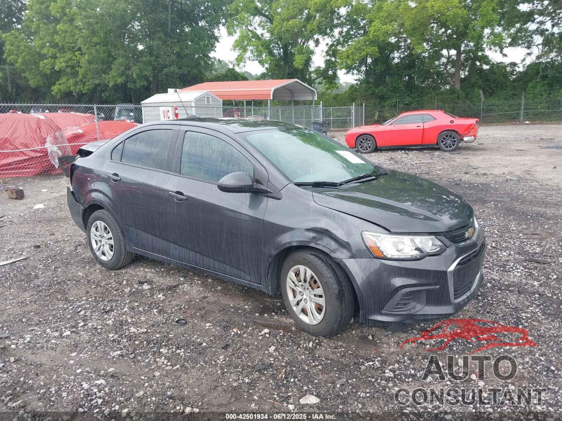 CHEVROLET SONIC 2017 - 1G1JB5SH2H4139820