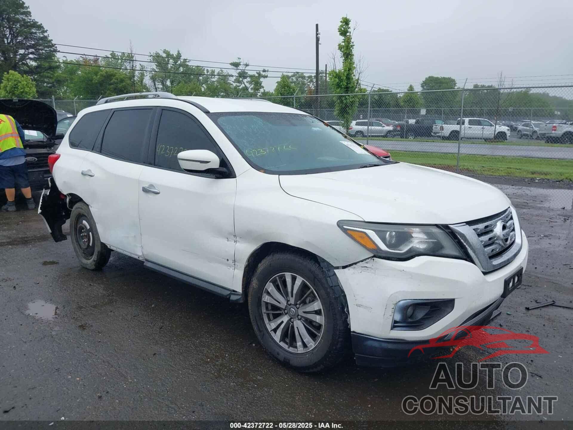 NISSAN PATHFINDER 2017 - 5N1DR2MN3HC625541