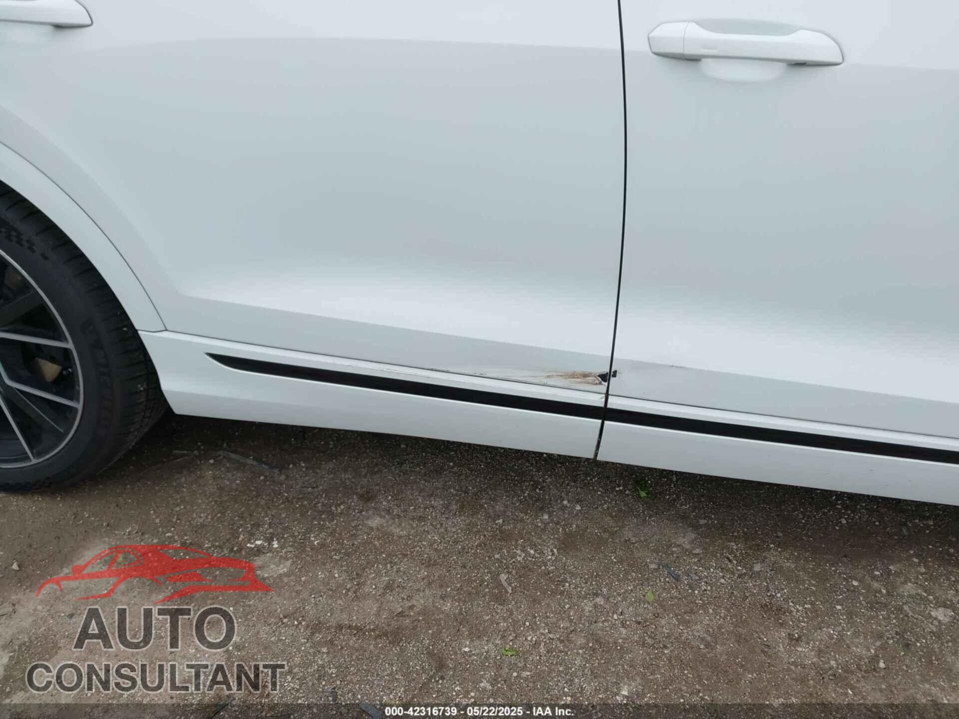 AUDI SQ8 2021 - WA1AWBF1XMD033885