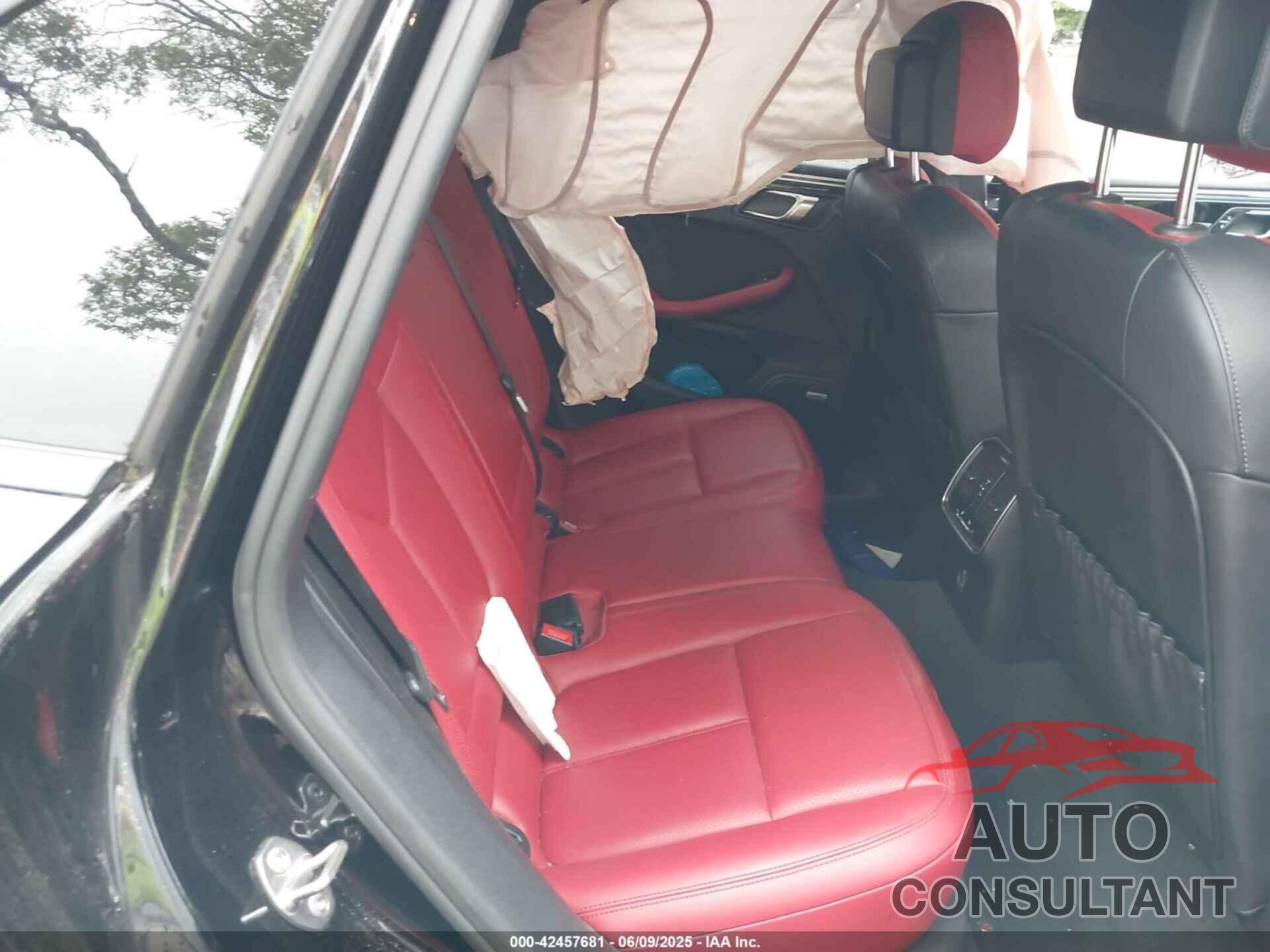 PORSCHE MACAN 2018 - WP1AA2A50JLB07619