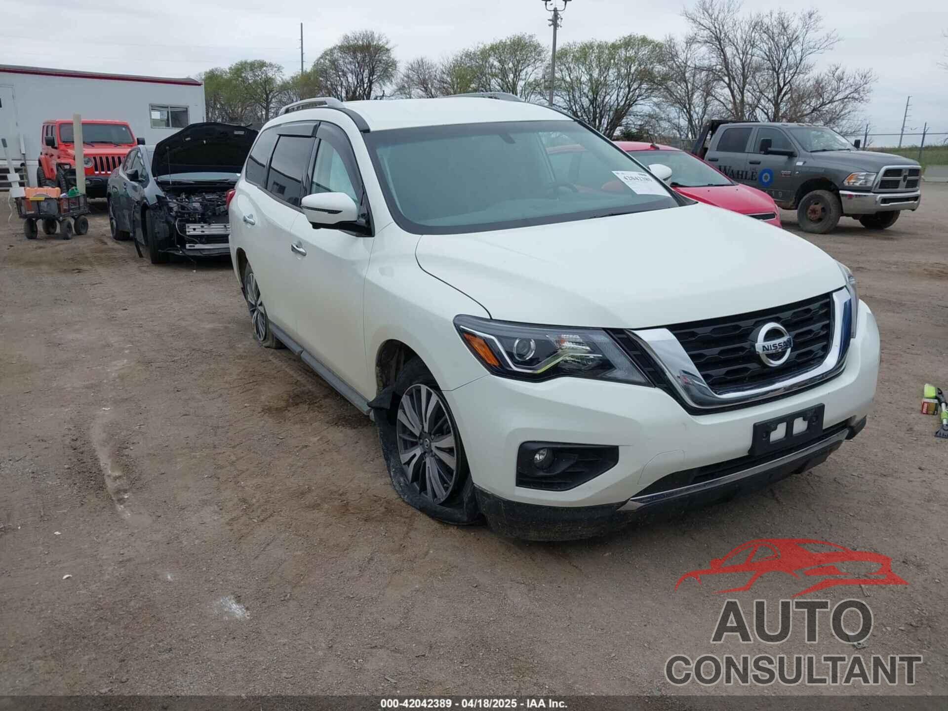 NISSAN PATHFINDER 2017 - 5N1DR2MM4HC665702