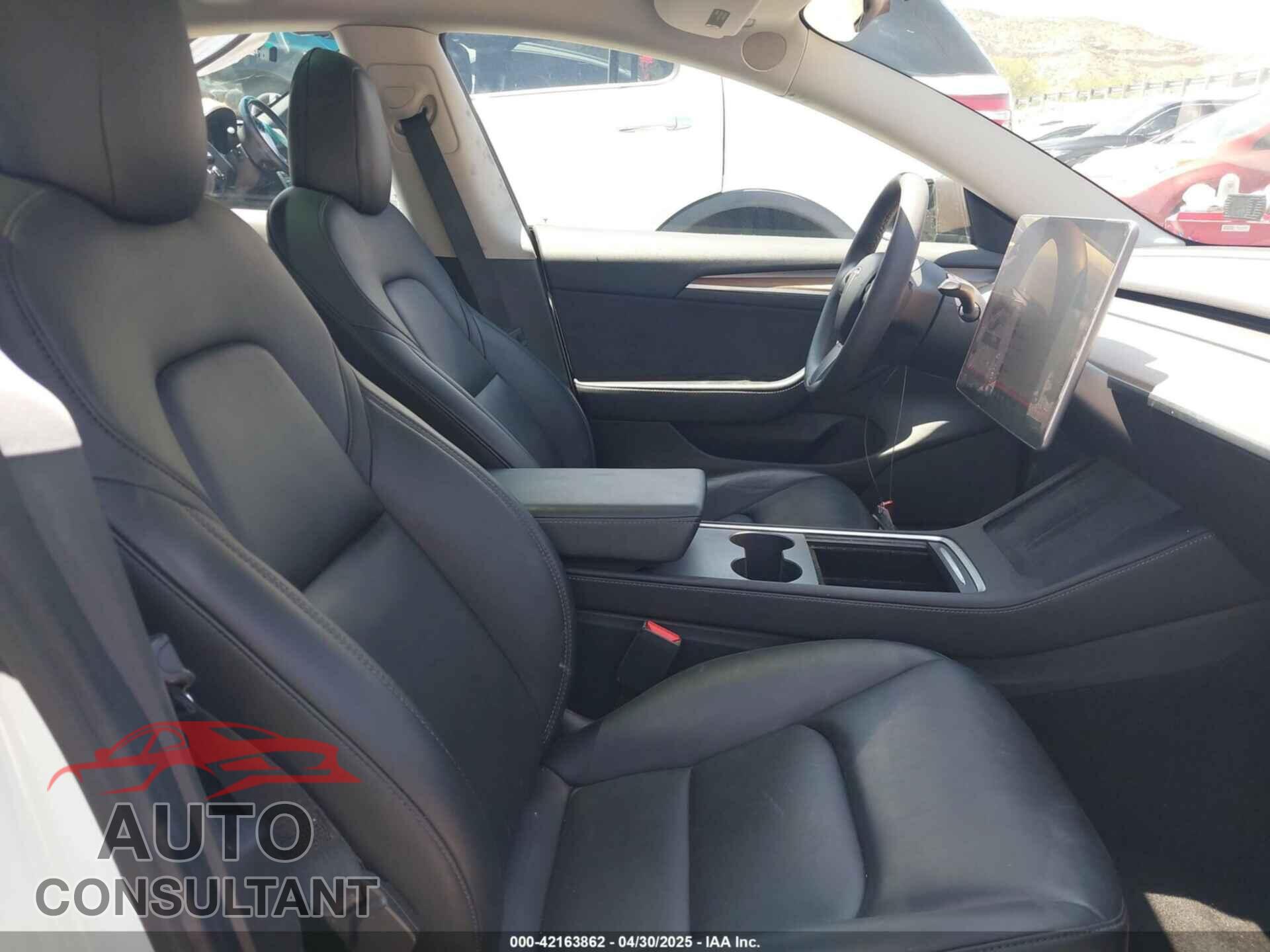 TESLA MODEL 3 2021 - 5YJ3E1EA1MF067610