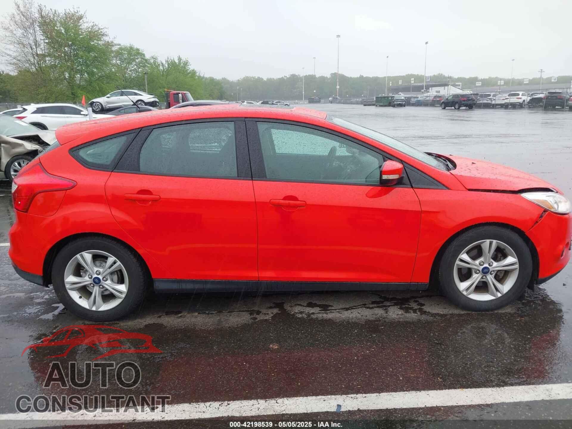 FORD FOCUS 2014 - 1FADP3K2XEL434662