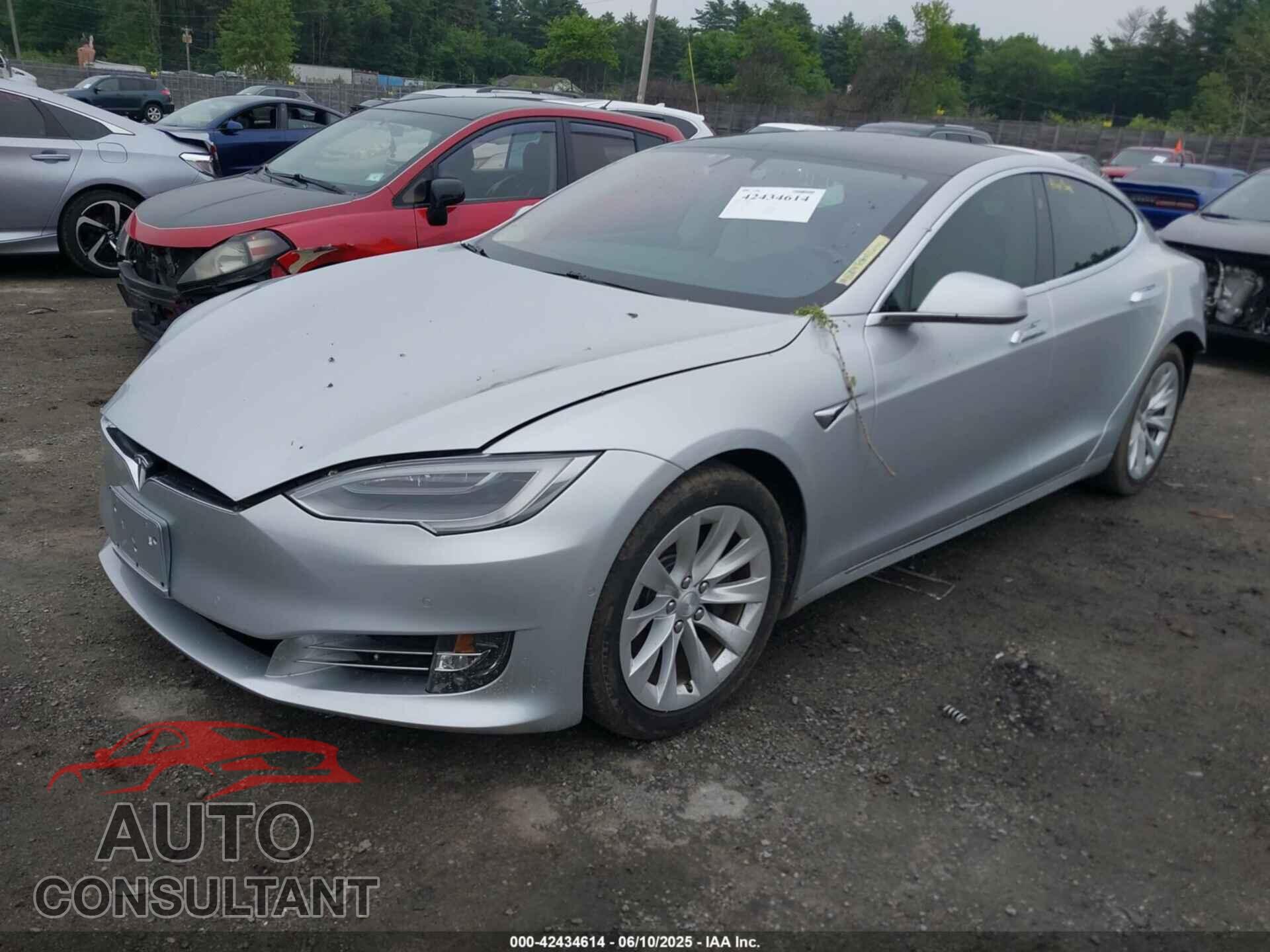 TESLA MODEL S 2018 - 5YJSA1E26JF264767