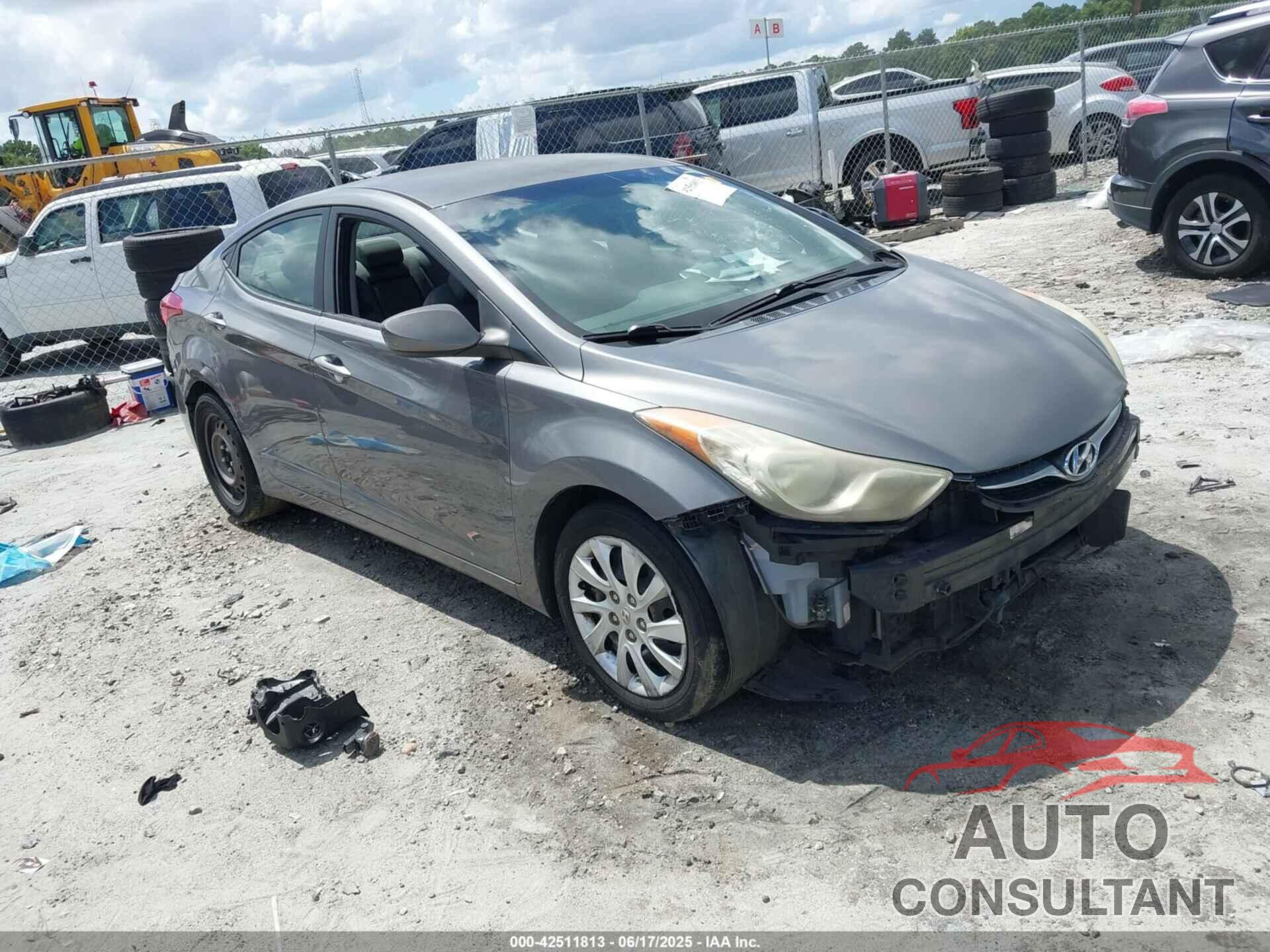 HYUNDAI ELANTRA 2012 - 5NPDH4AE7CH138332