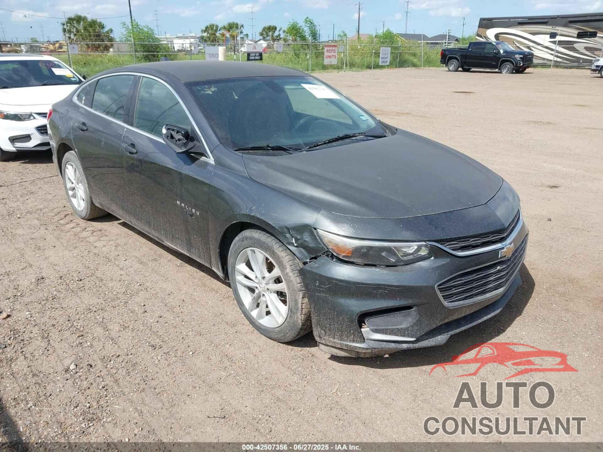 CHEVROLET MALIBU 2018 - 1G1ZD5STXJF137812
