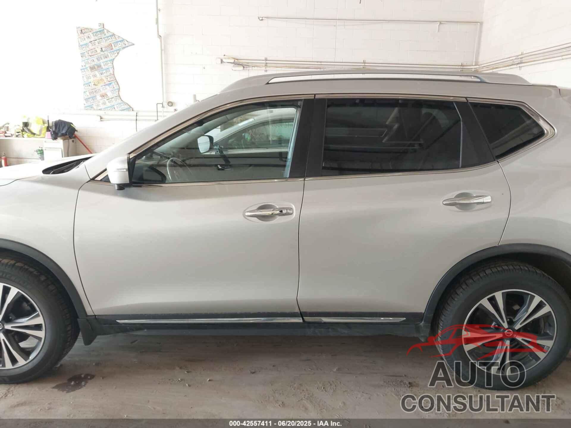 NISSAN ROGUE 2018 - JN8AT2MV6JW322349