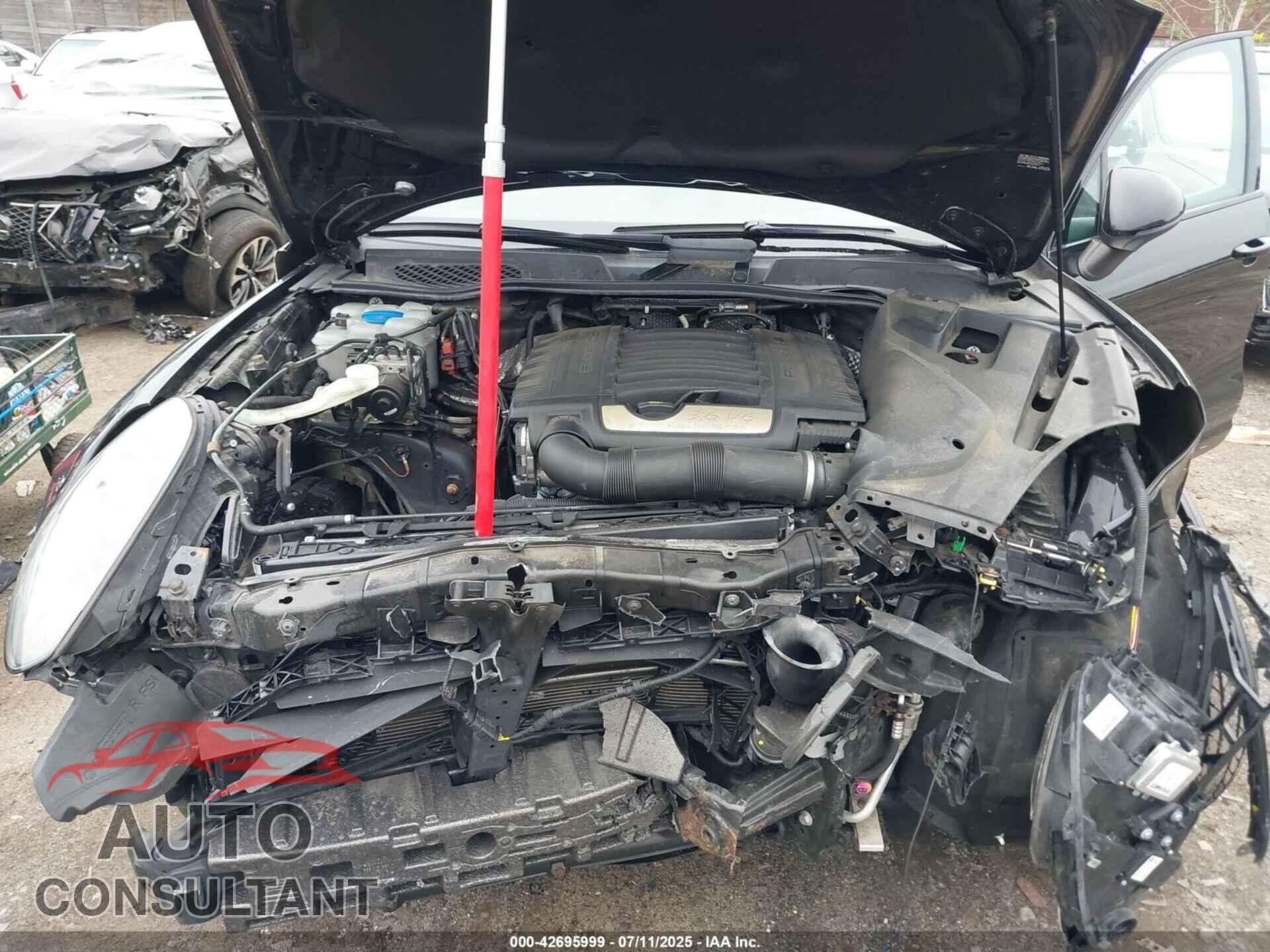 PORSCHE CAYENNE 2017 - WP1AA2A25HKA88944