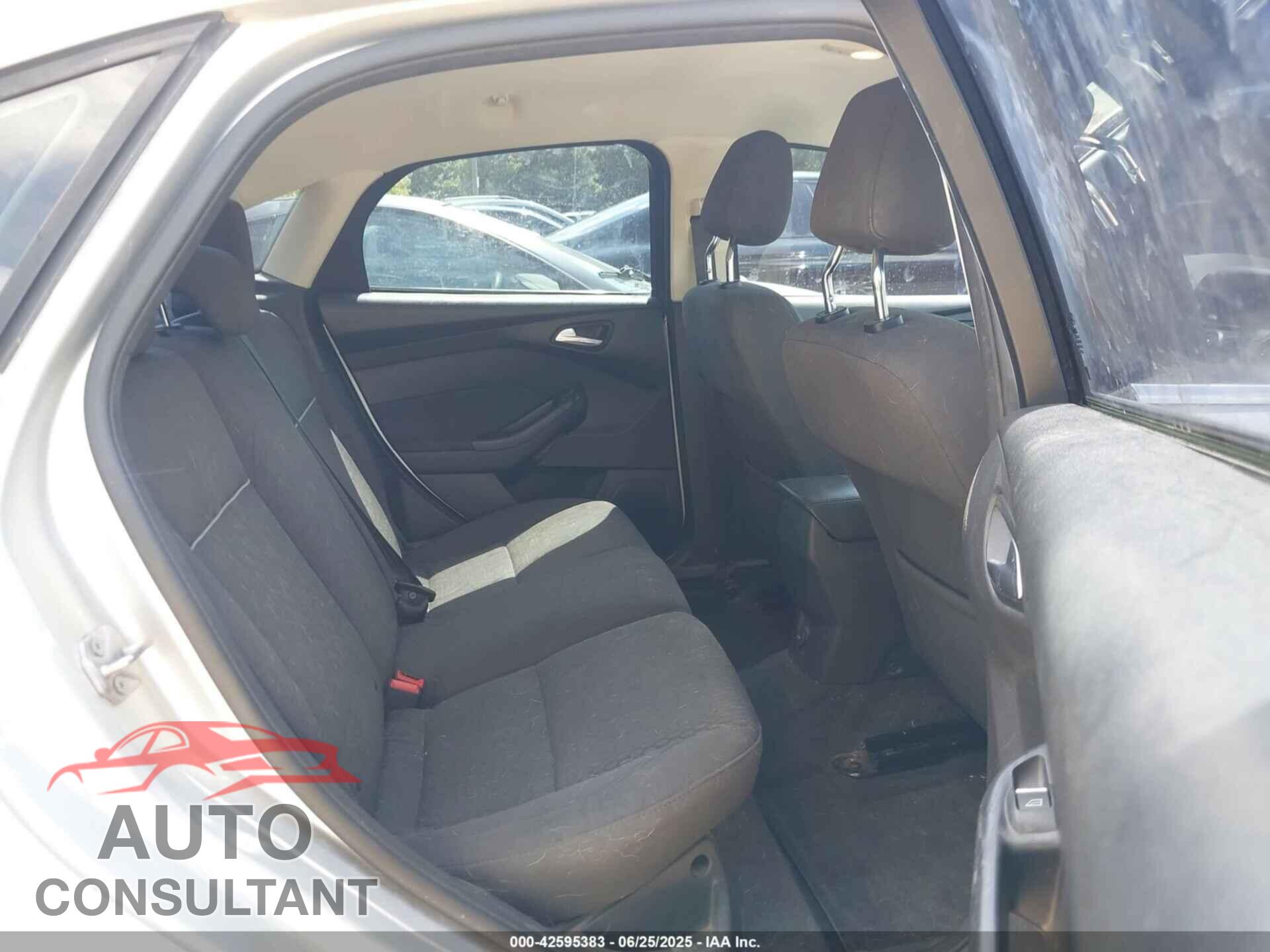 FORD FOCUS 2012 - 1FAHP3H29CL379384