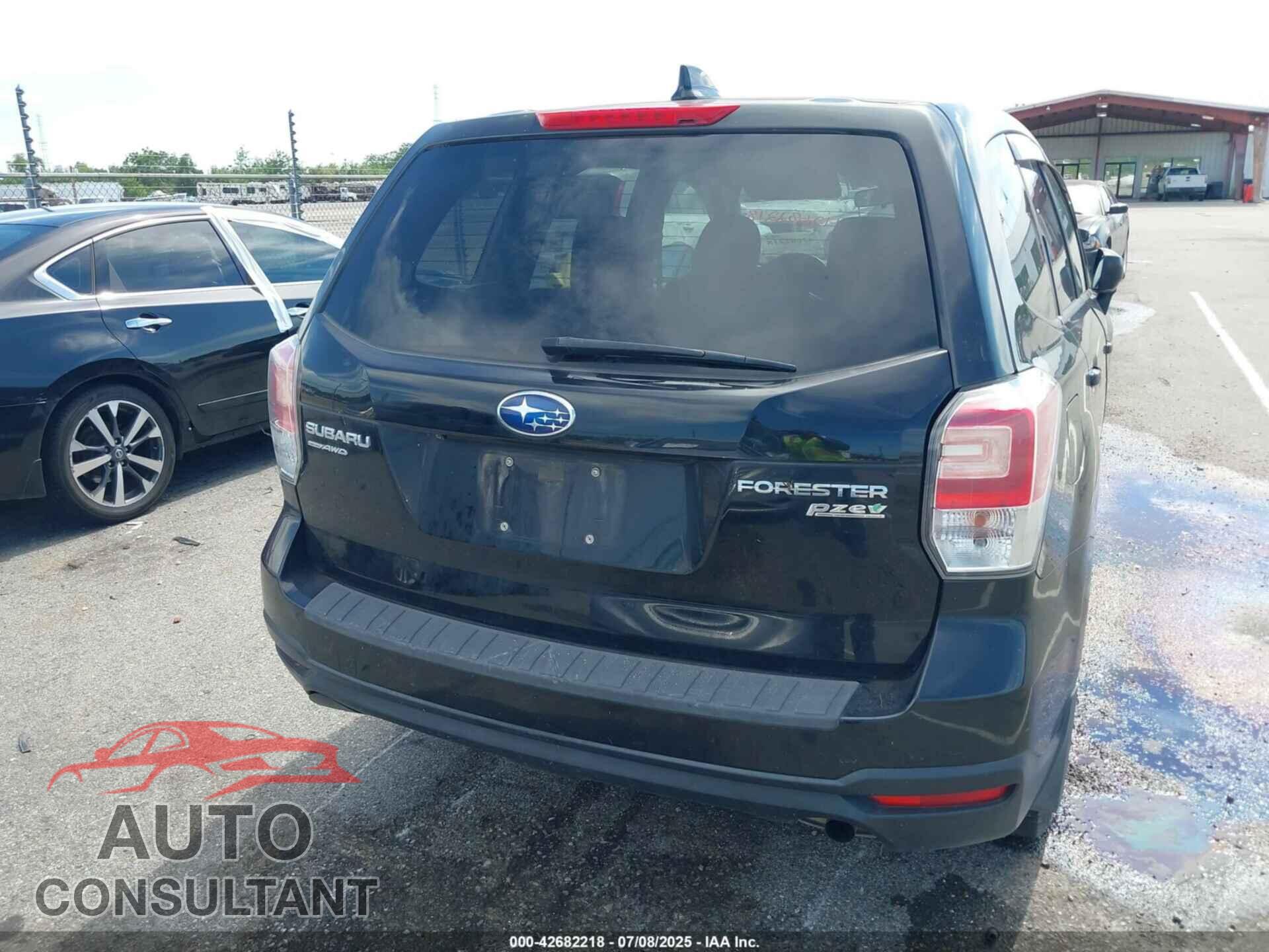 SUBARU FORESTER 2017 - JF2SJAAC0HG583162