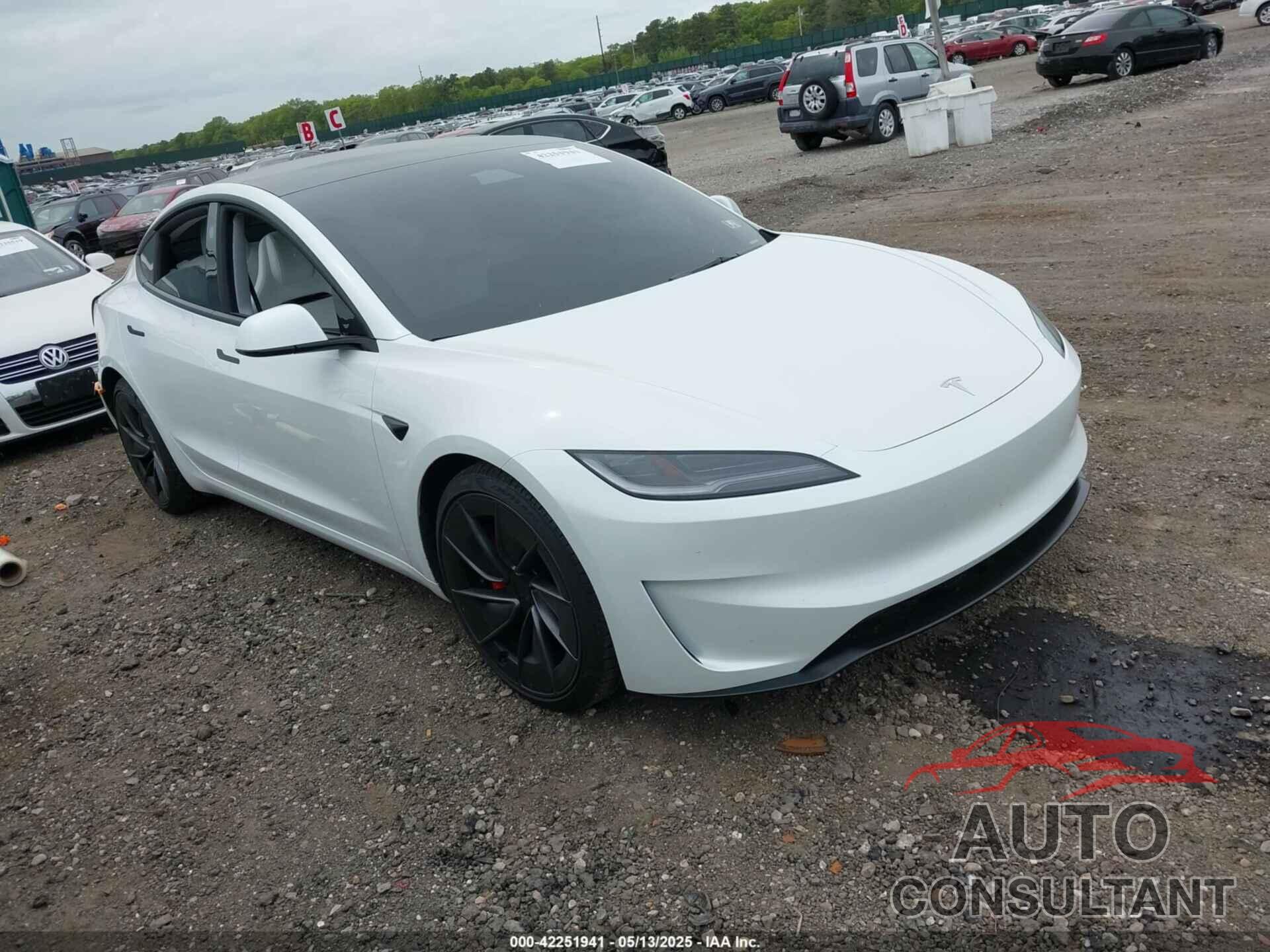 TESLA MODEL 3 2025 - 5YJ3E1ET7SF939383