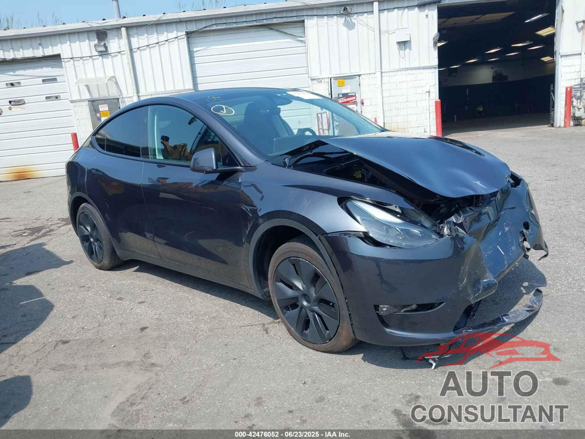 TESLA MODEL Y 2024 - 7SAYGDEE2RF132351