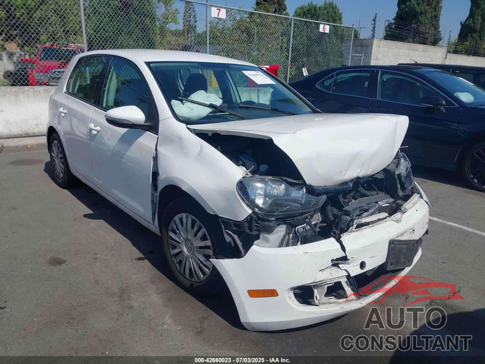 VOLKSWAGEN GOLF 2013 - WVWDB7AJ8DW127237