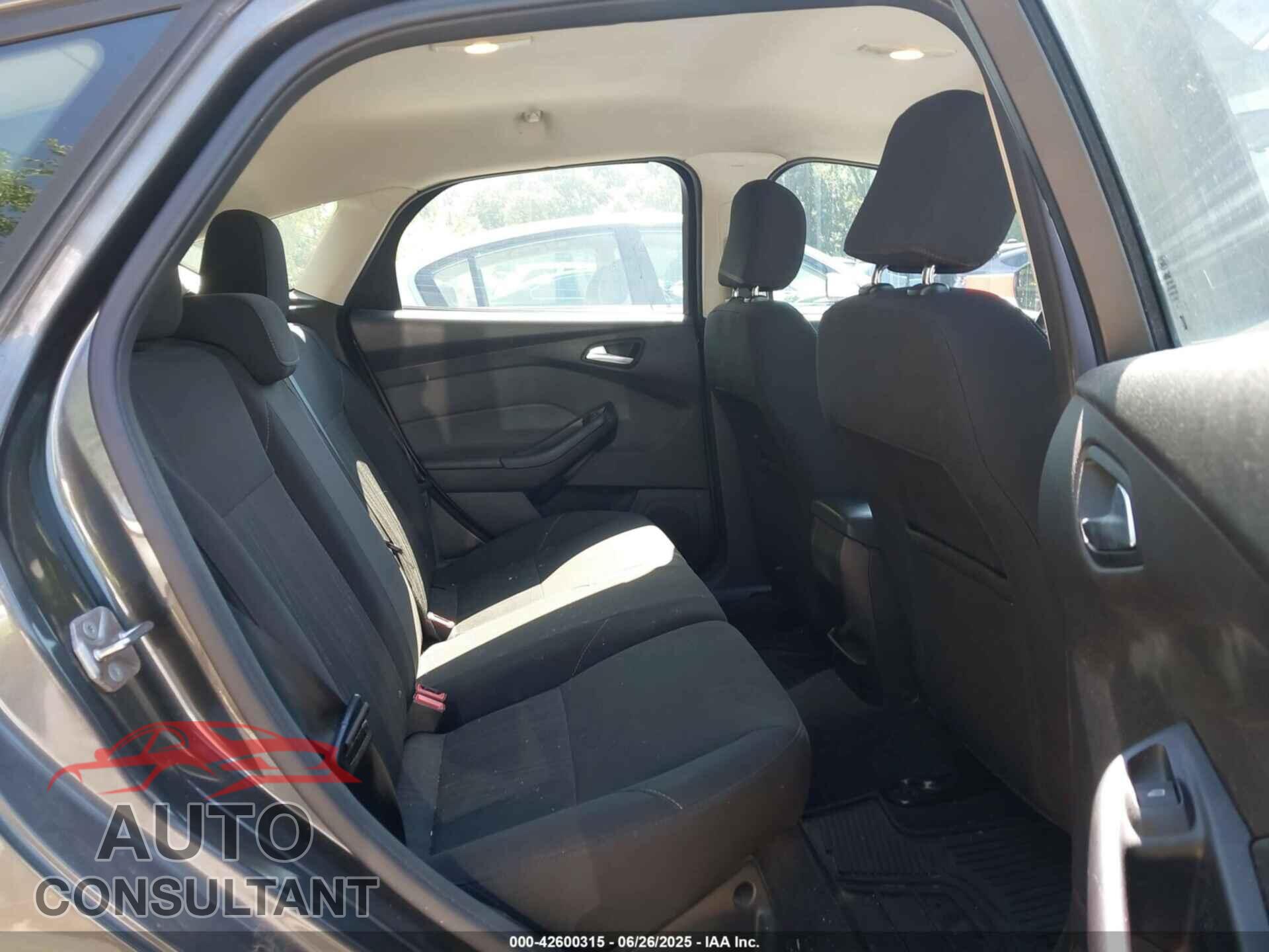 FORD FOCUS 2016 - 1FADP3K23GL336768